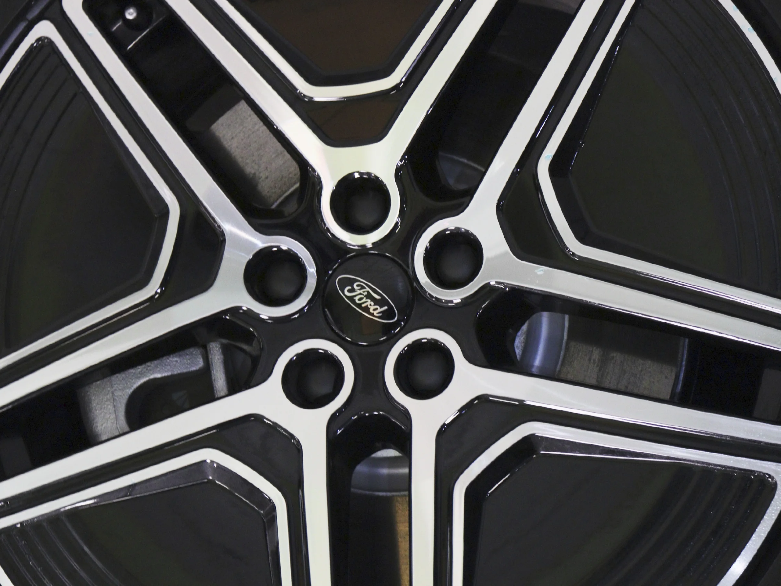 Ford Capri CX740L Premium R. Ext. AWD 77kWh 250 kW (340 CV) - Foto 36