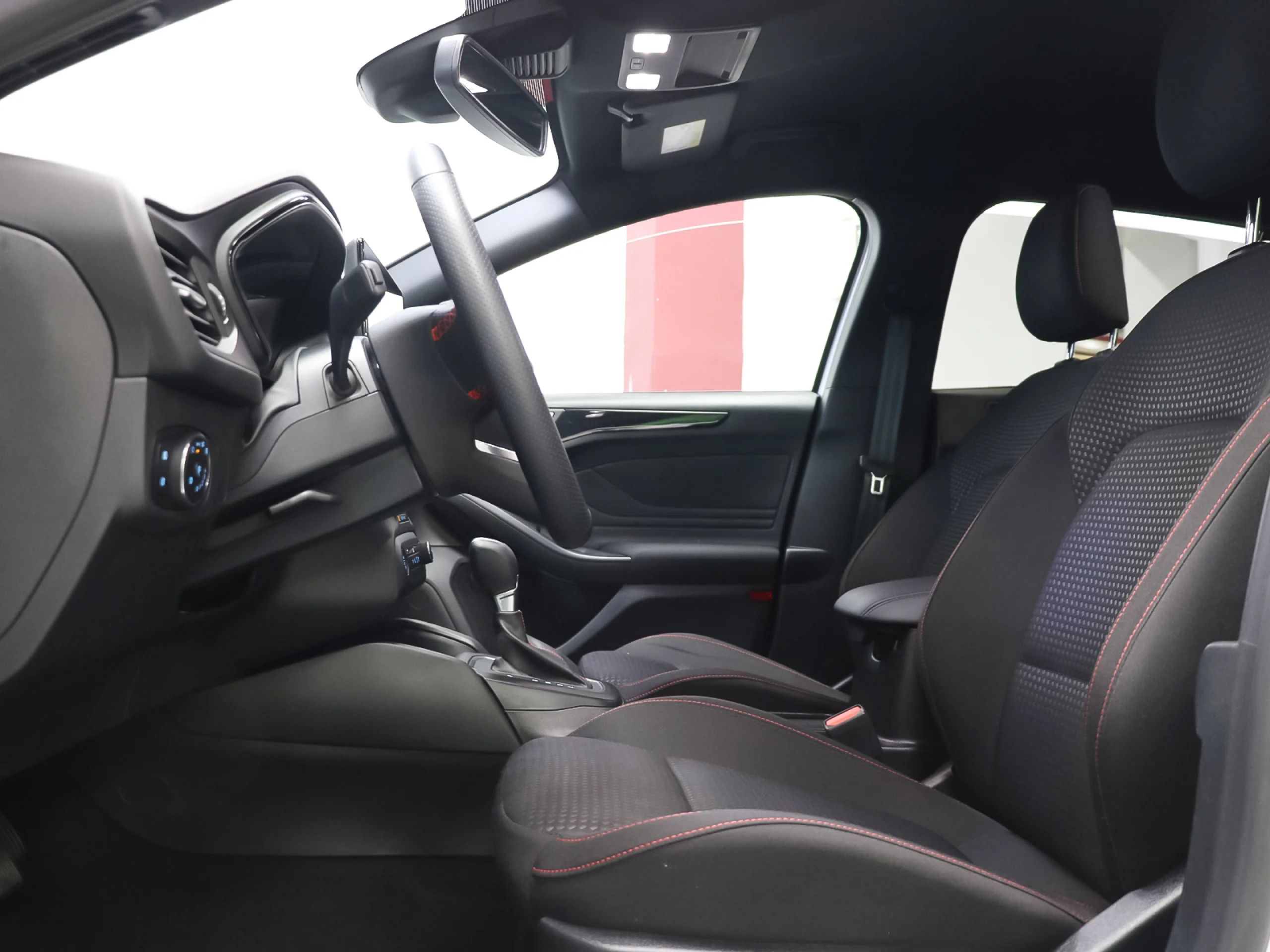 Ford Focus SportBreak 1.0 Ecoboost MHEV ST-Line Auto 114 kW (155 CV) - Foto 7