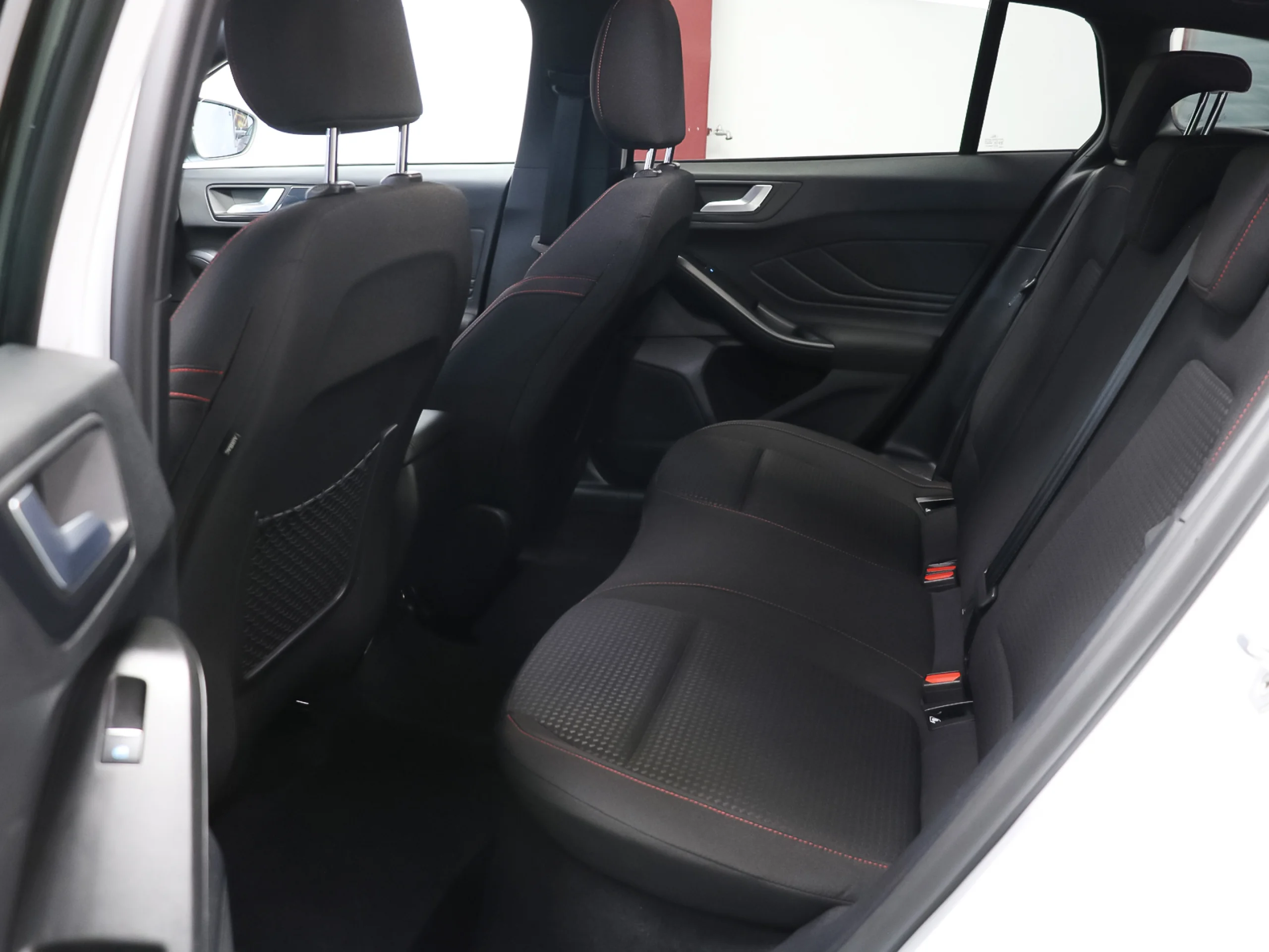 Ford Focus SportBreak 1.0 Ecoboost MHEV ST-Line Auto 114 kW (155 CV) - Foto 9