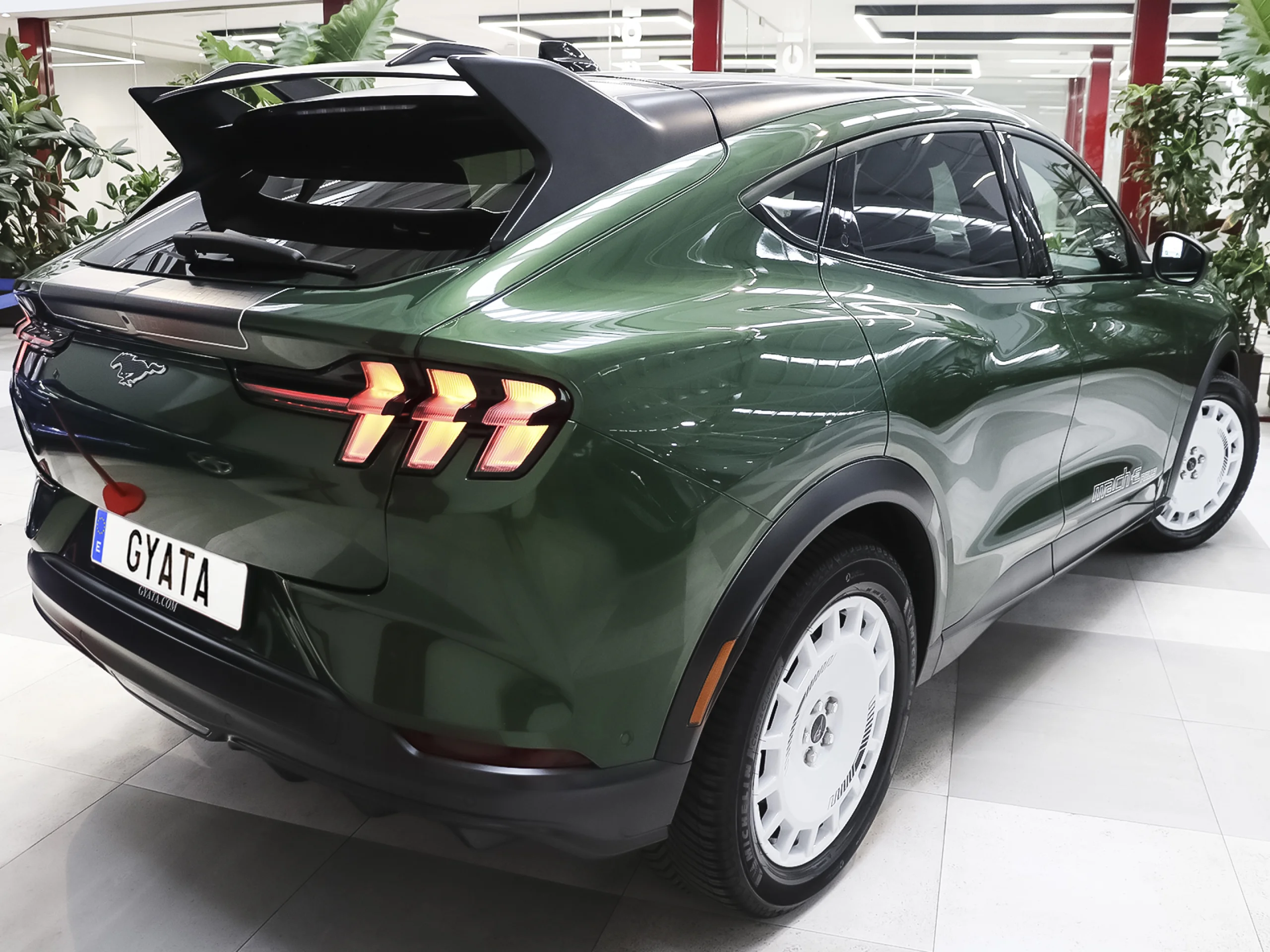 Ford Mustang Mach-E GT AWD Rango Extendido 358 kW (487 CV) - Foto 3
