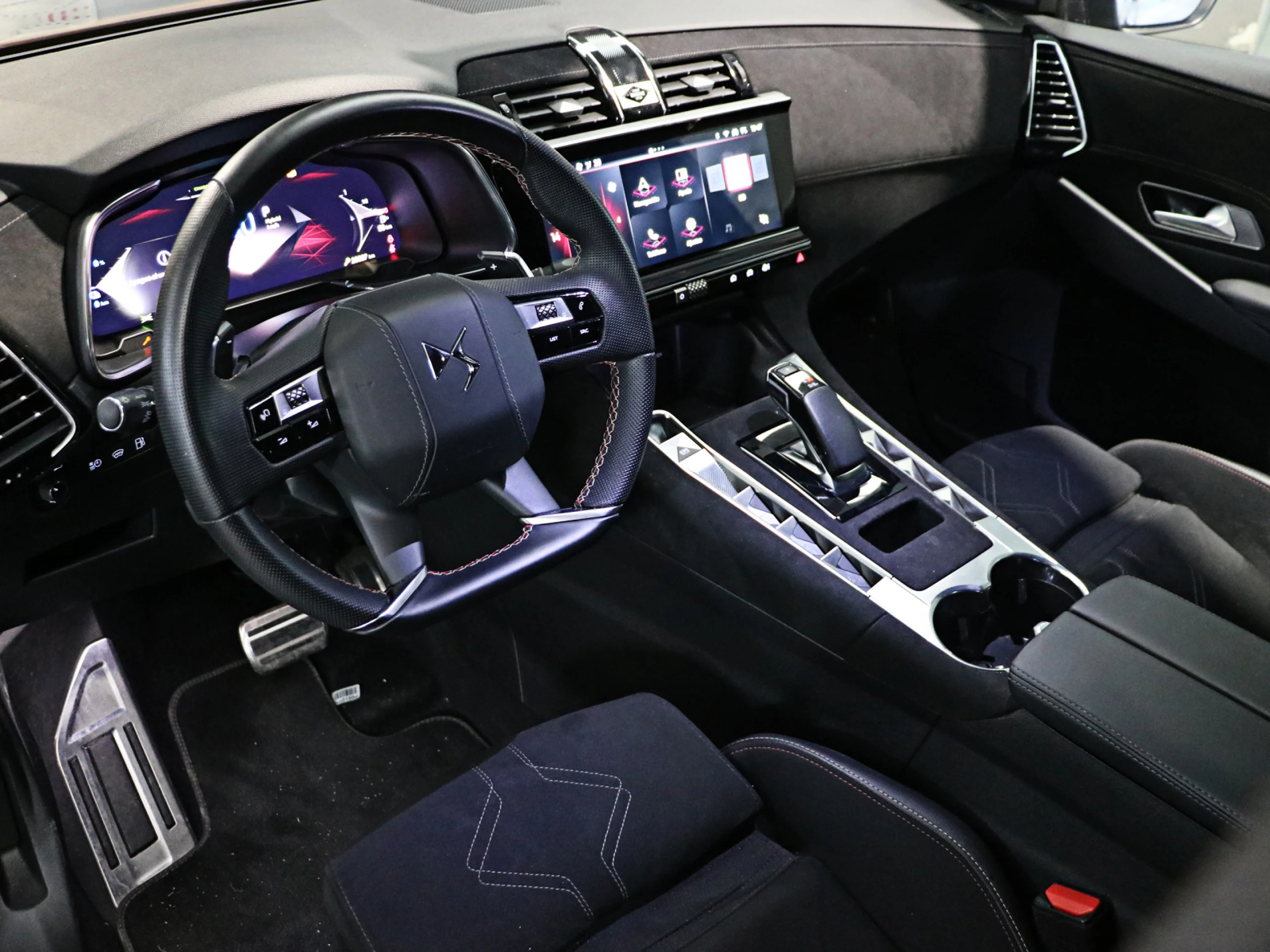 DS DS7 Crossback Plug-In Hybrid Pallas 165 kW (224 CV) - Foto 3