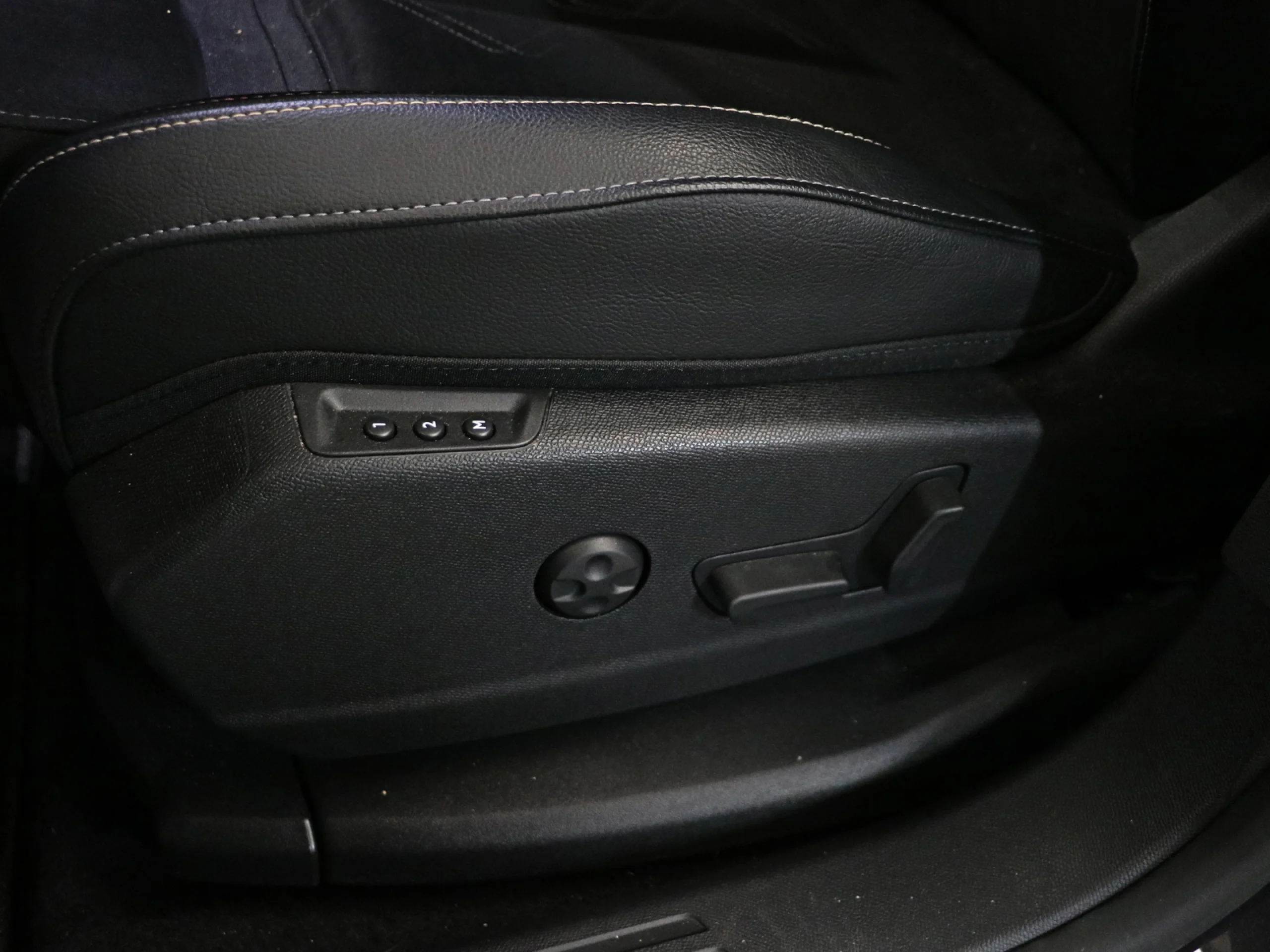 DS DS7 Crossback Plug-In Hybrid Pallas 165 kW (224 CV) - Foto 8