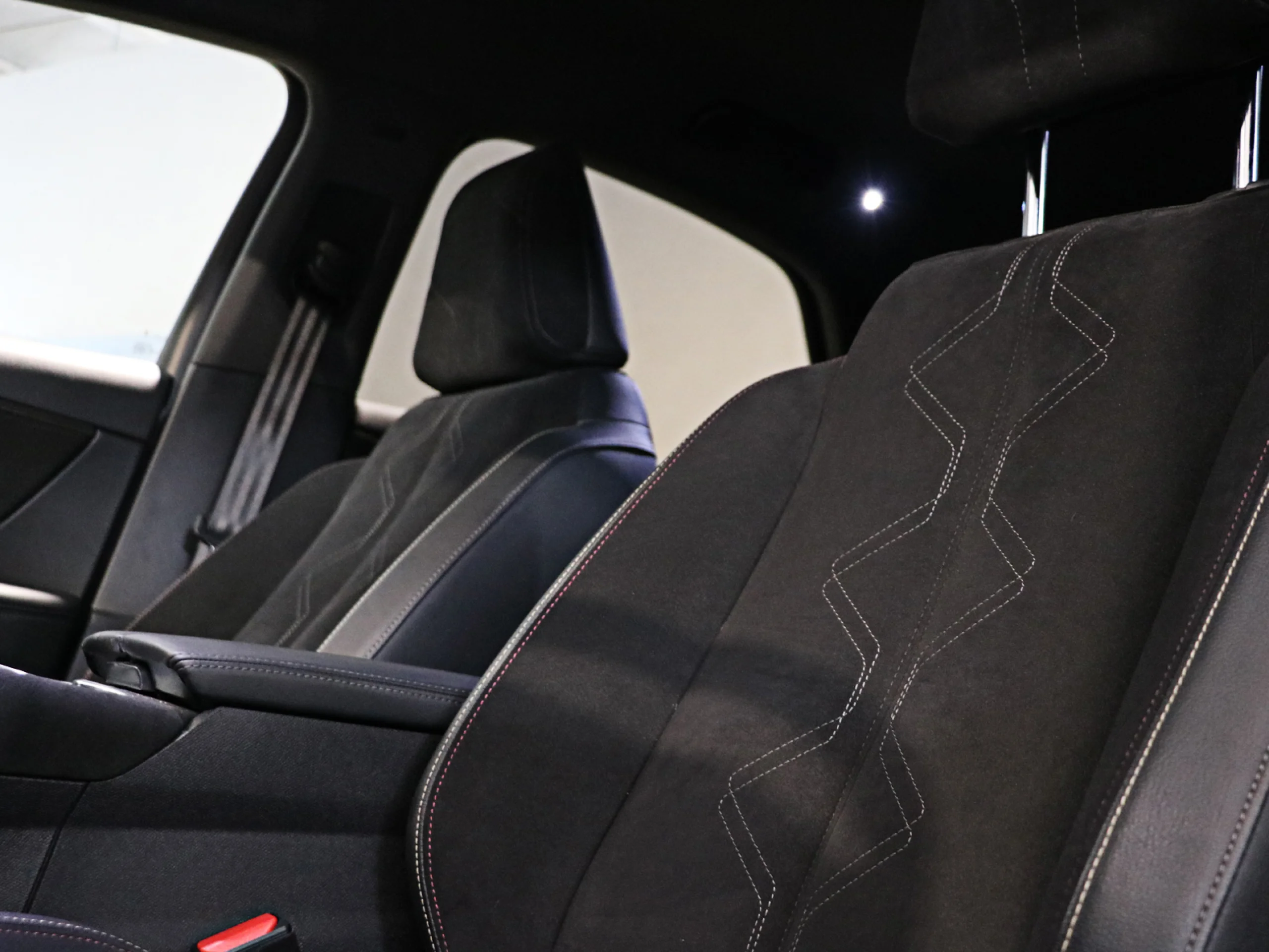 DS DS7 Crossback Plug-In Hybrid Pallas 165 kW (224 CV) - Foto 9