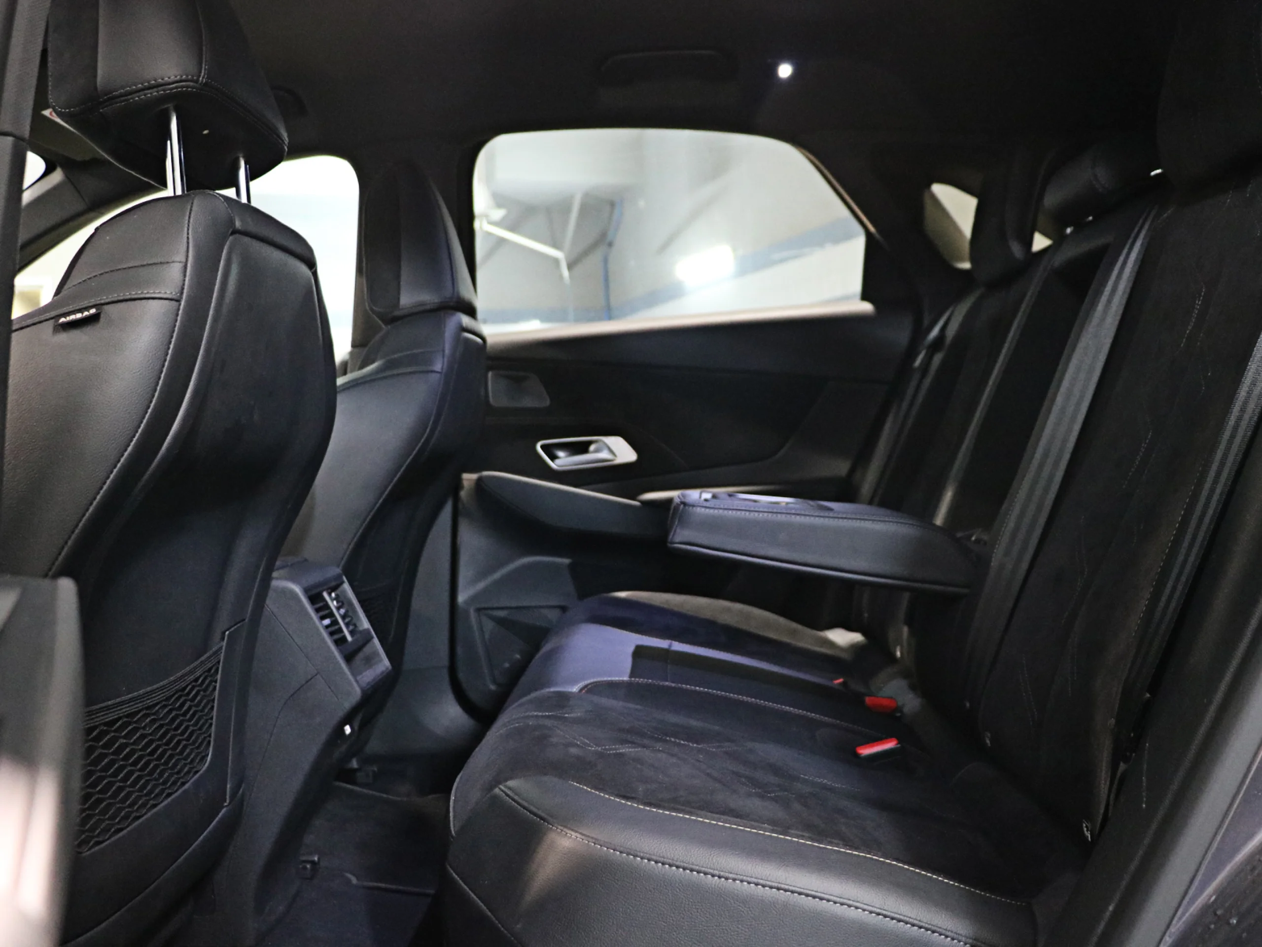 DS DS7 Crossback Plug-In Hybrid Pallas 165 kW (224 CV) - Foto 11