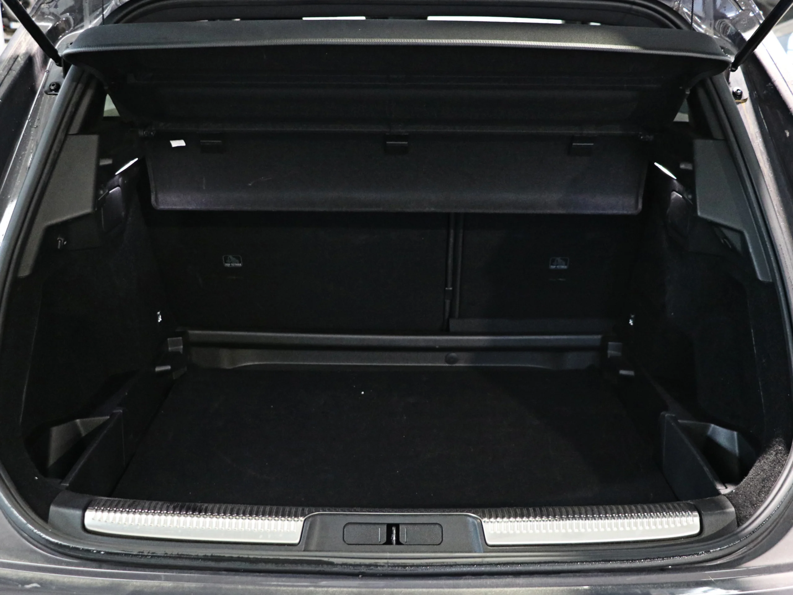 DS DS7 Crossback Plug-In Hybrid Pallas 165 kW (224 CV) - Foto 35