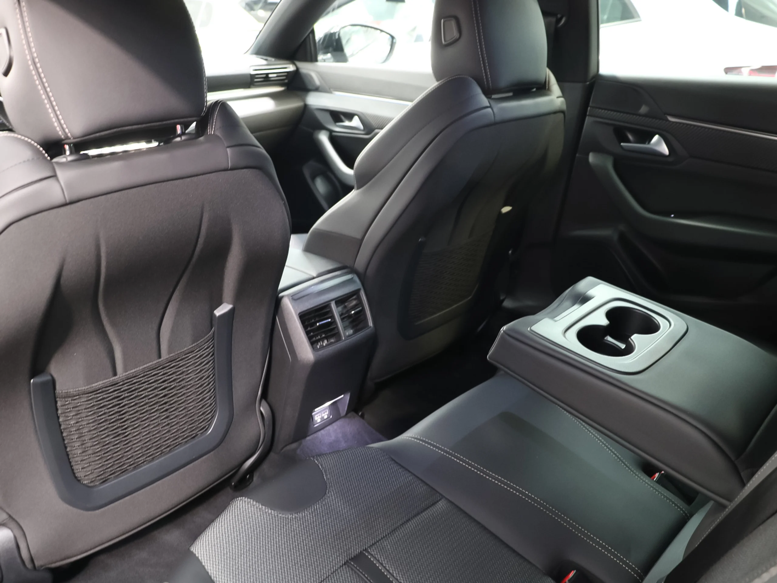 Peugeot 508 PureTech 130 S&S Allure EAT8 96 kW (130 CV) - Foto 10