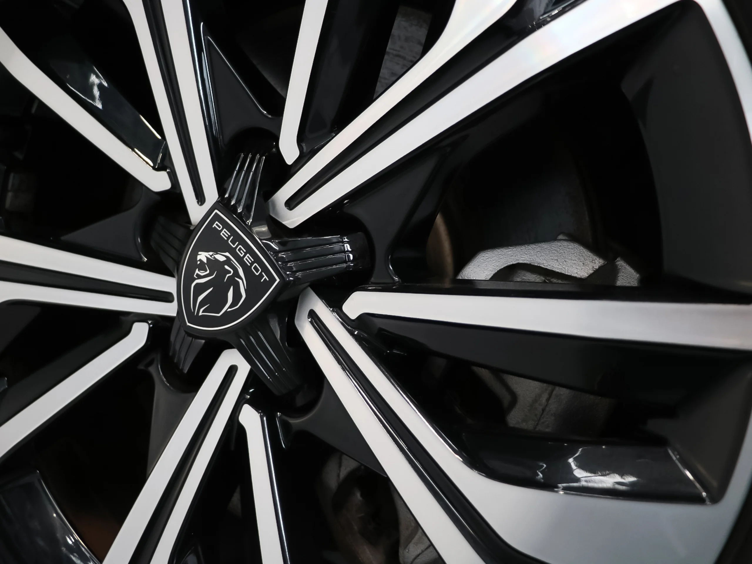 Peugeot 508 PureTech 130 S&S Allure EAT8 96 kW (130 CV) - Foto 35