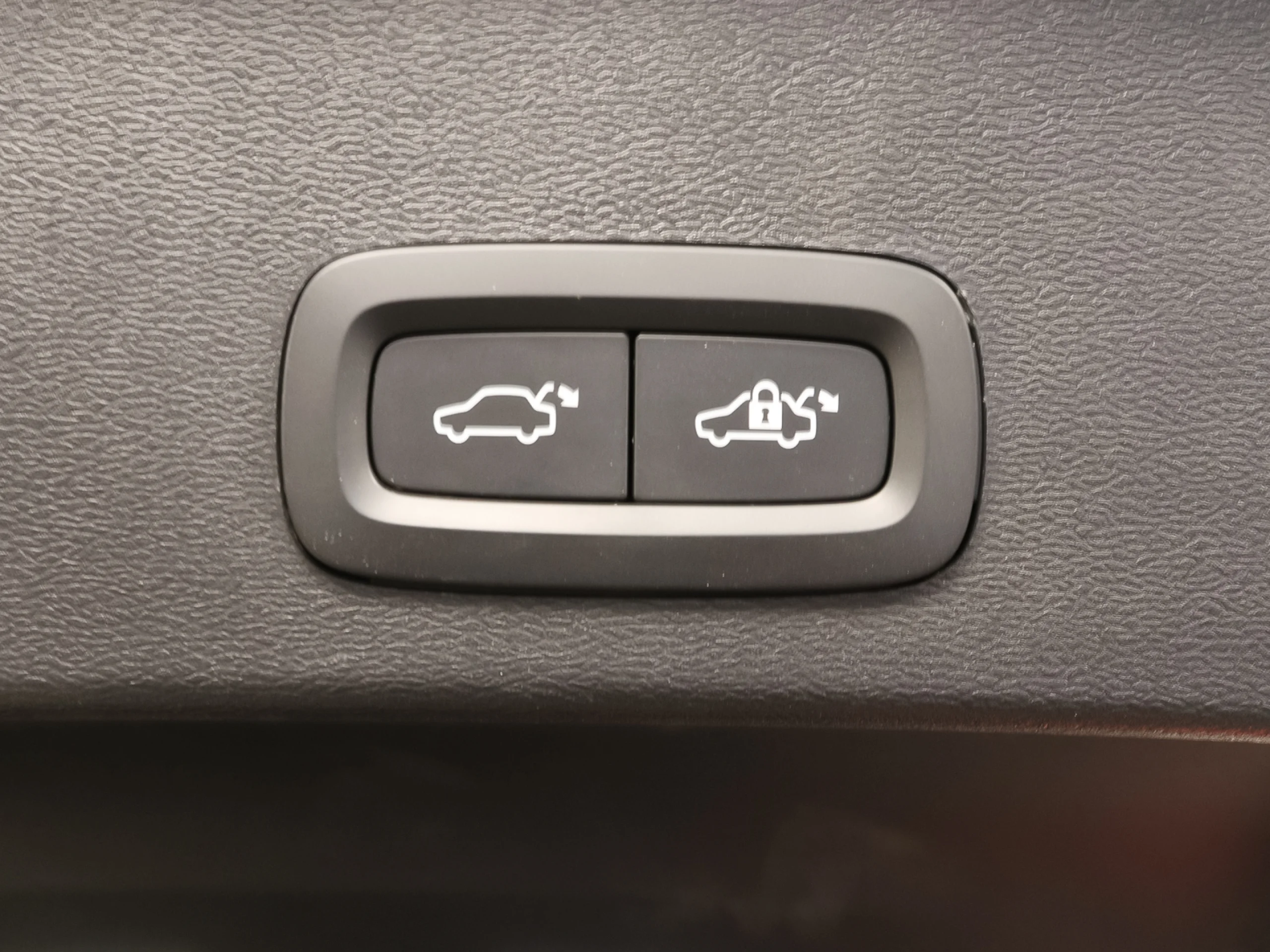 Volvo XC40 T4 PHEV Recharge Core Auto 155 kW (211 CV) - Foto 31