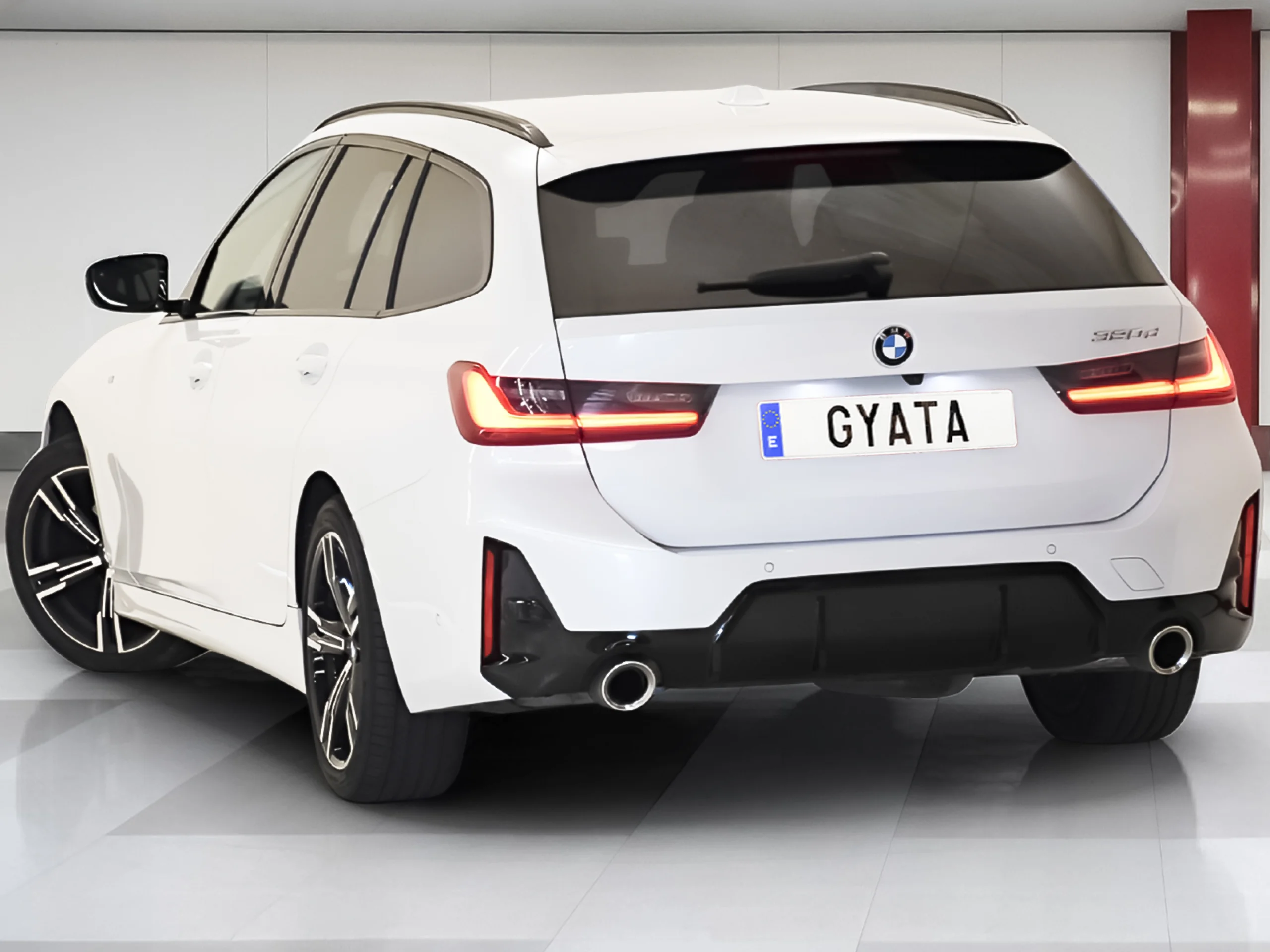BMW Serie 3 320d Touring 140 kW (190 CV) - Foto 2