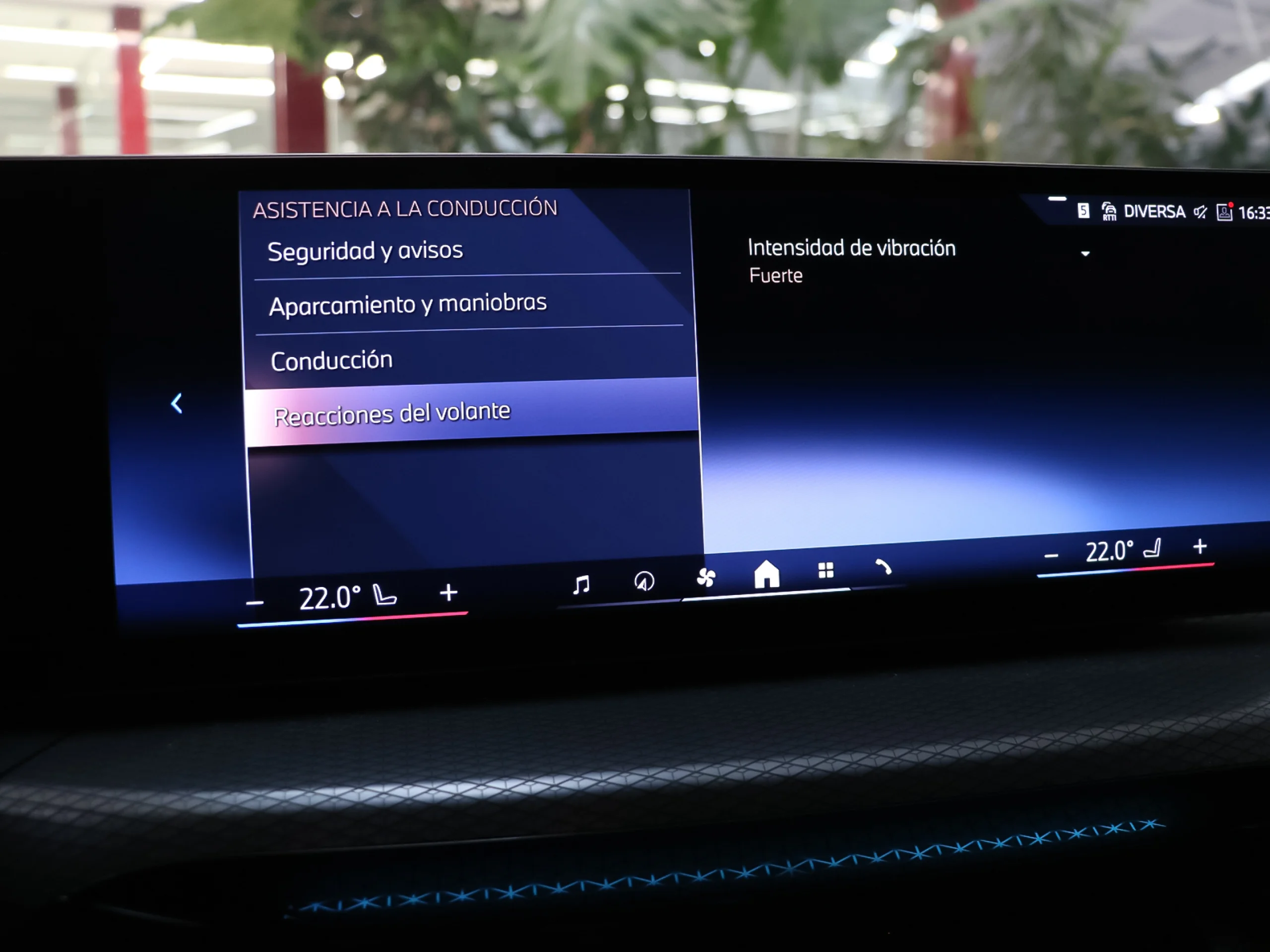 BMW Serie 3 330e xDrive Touring 215 kW (292 CV) - Foto 30