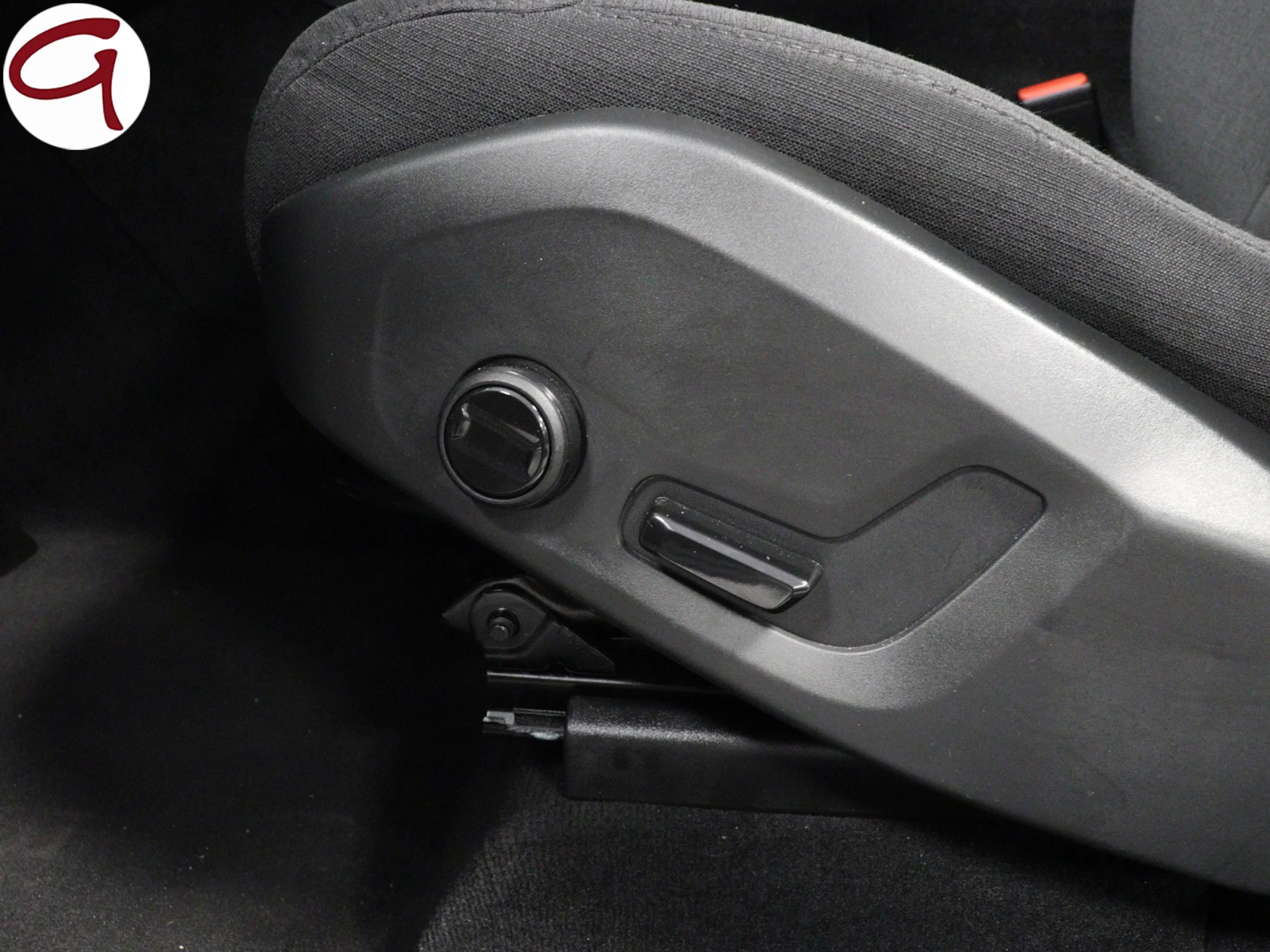 Volvo XC60 B4 D Momentum Pro Auto 145 kW (197 CV) - Foto 8