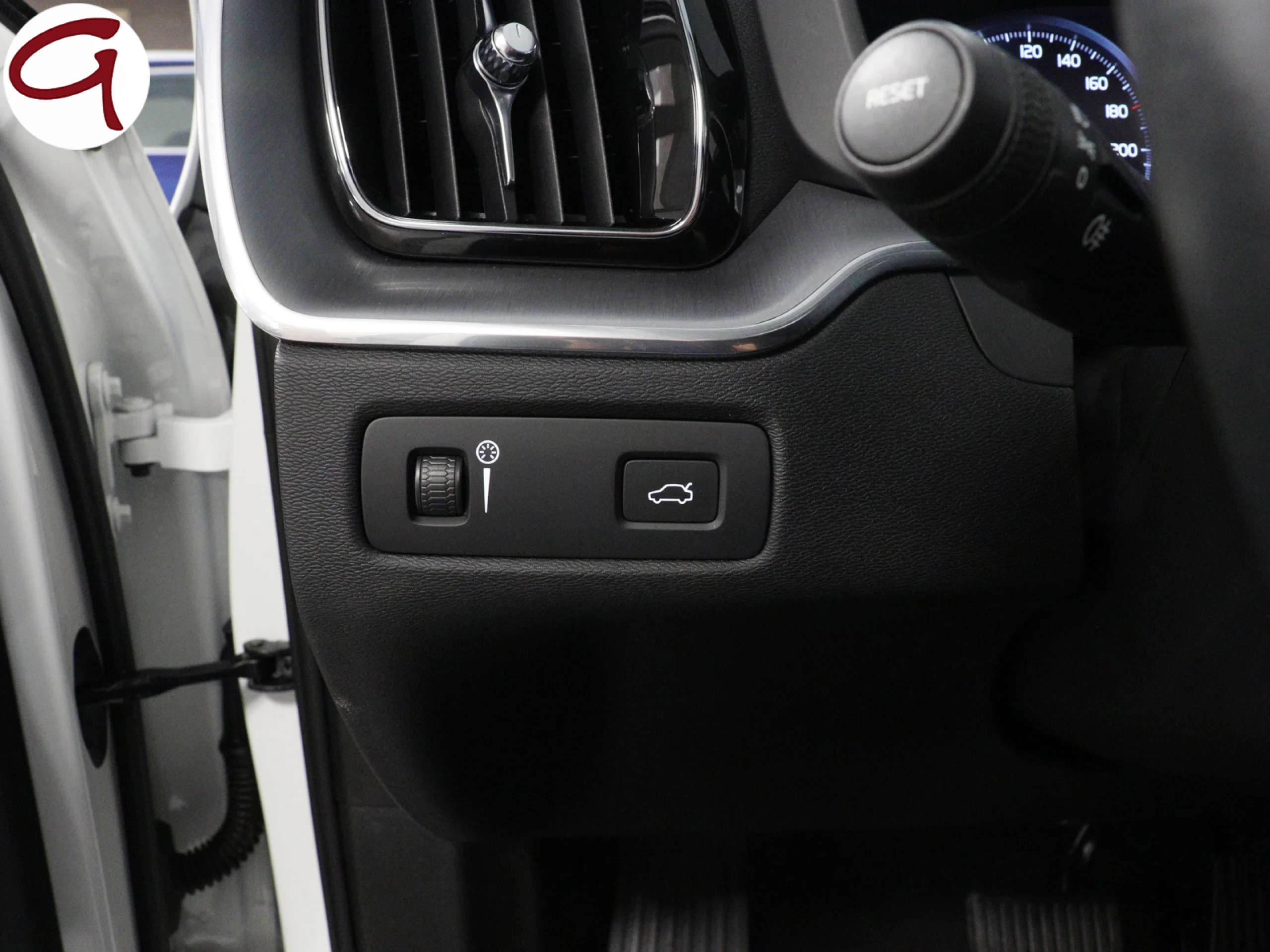 Volvo XC60 B4 D Momentum Pro Auto 145 kW (197 CV) - Foto 14