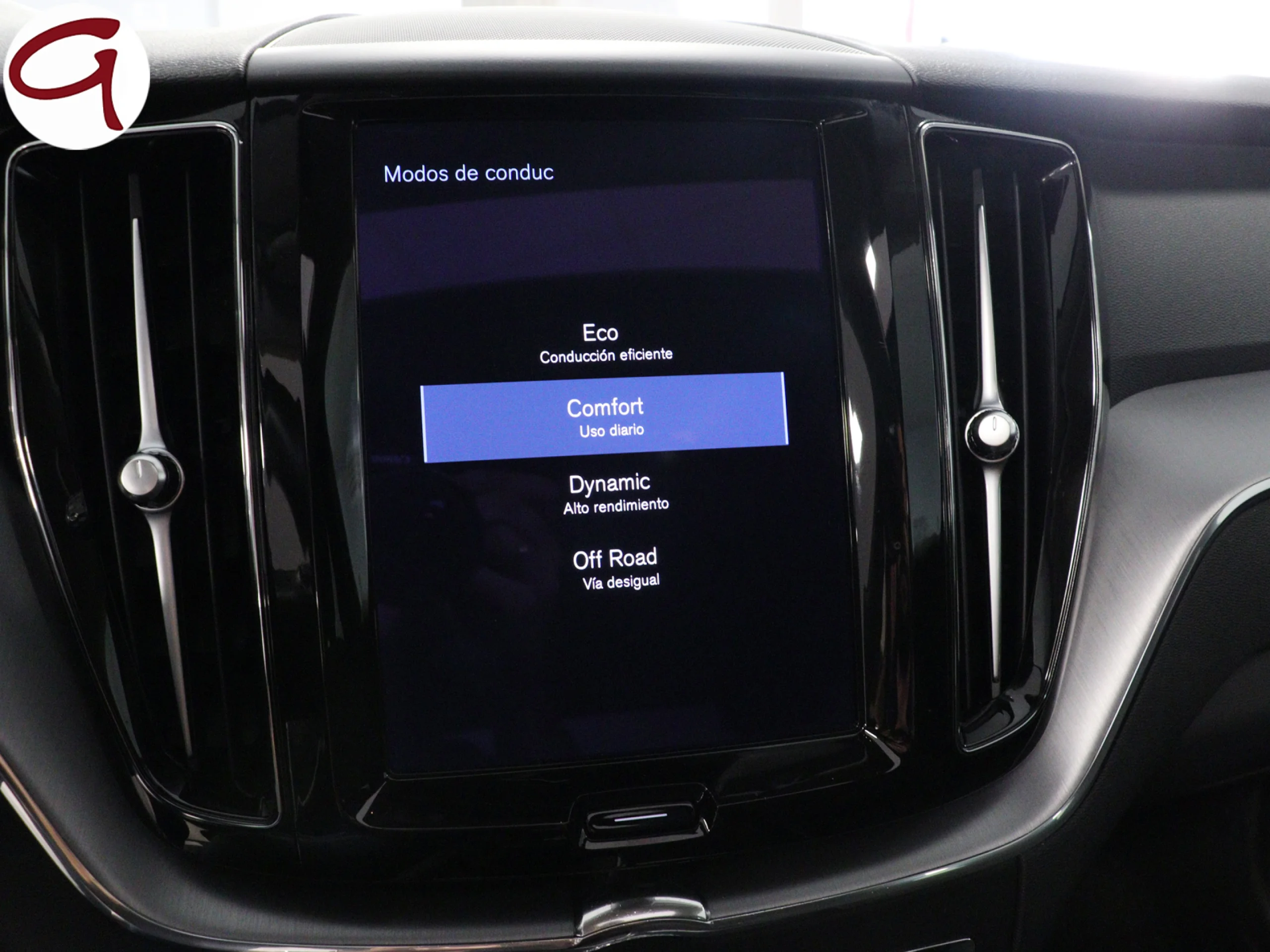 Volvo XC60 B4 D Momentum Pro Auto 145 kW (197 CV) - Foto 25