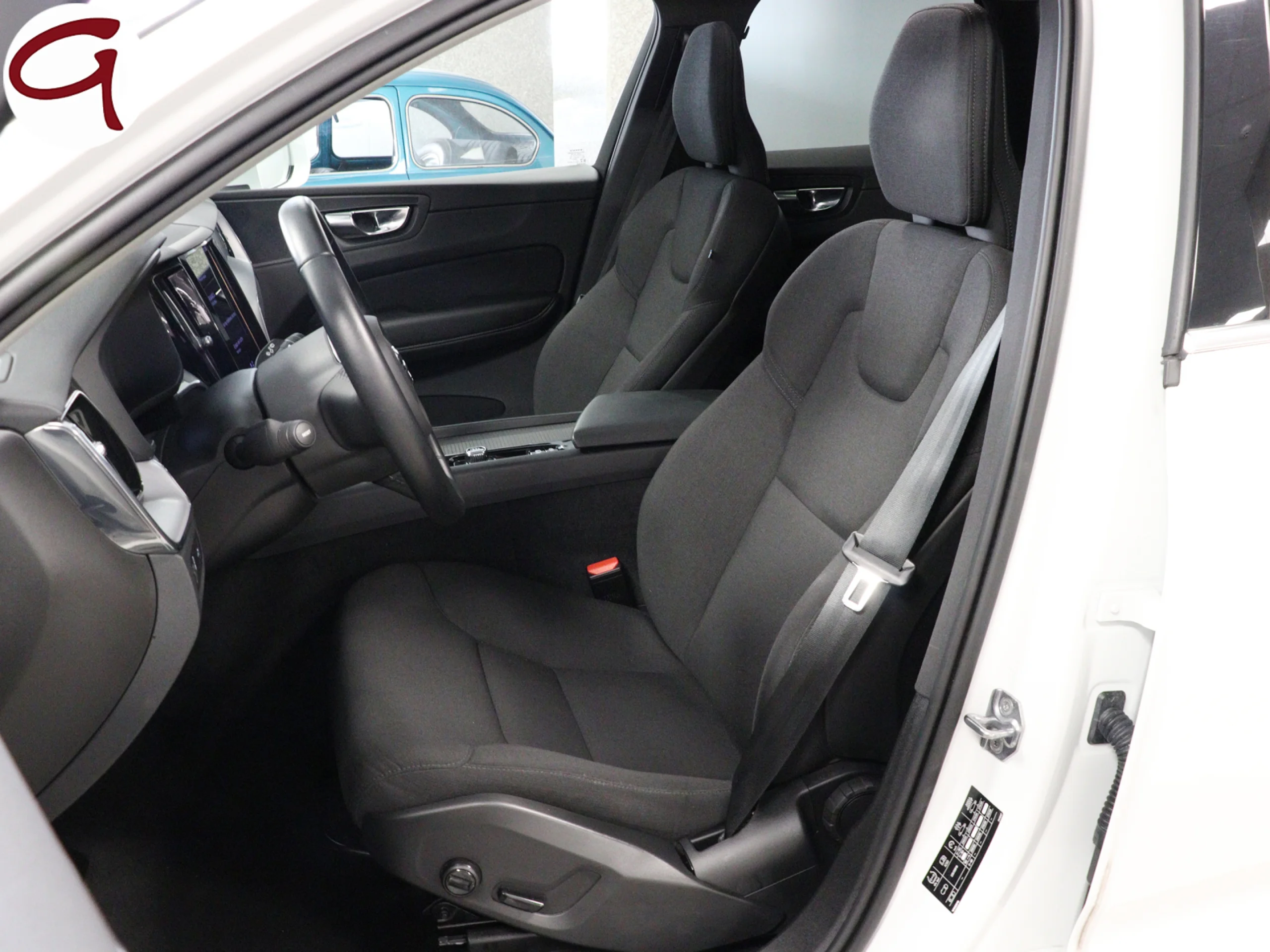 Volvo XC60 B4 D Momentum Pro Auto 145 kW (197 CV) - Foto 7