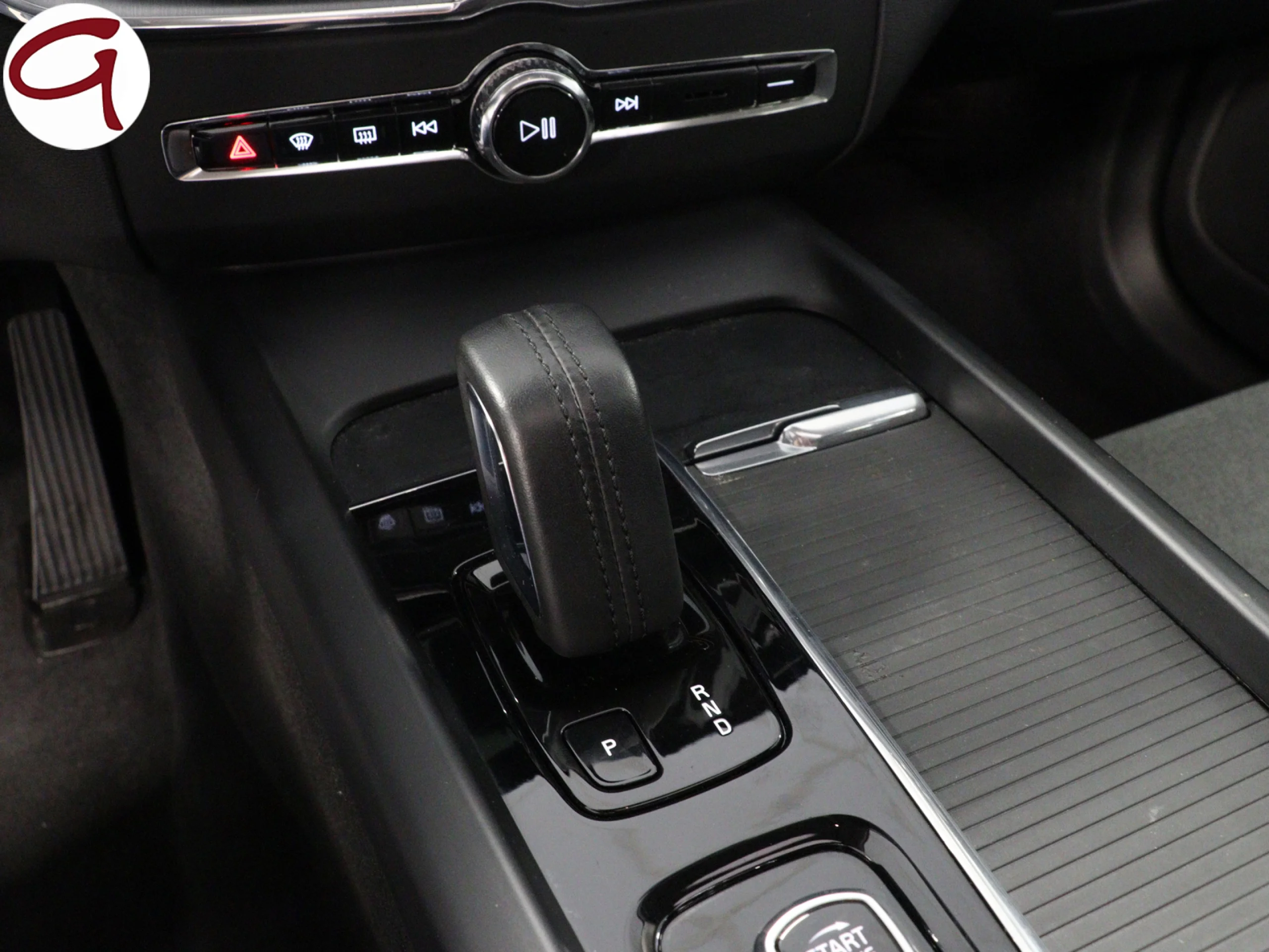 Volvo XC60 B4 D Momentum Pro Auto 145 kW (197 CV) - Foto 27