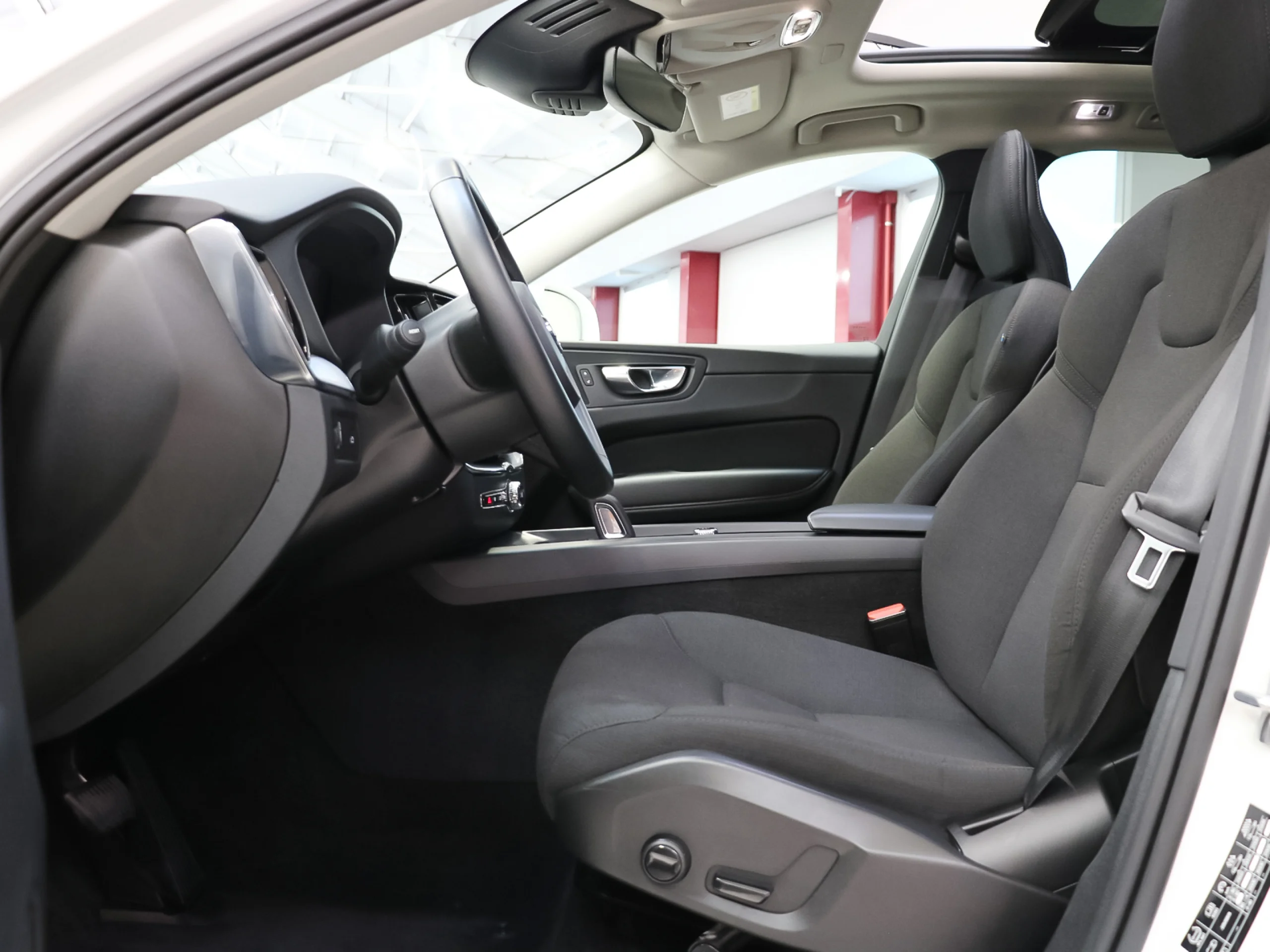 Volvo XC60 B4 D Momentum Pro Auto 145 kW (197 CV) - Foto 7