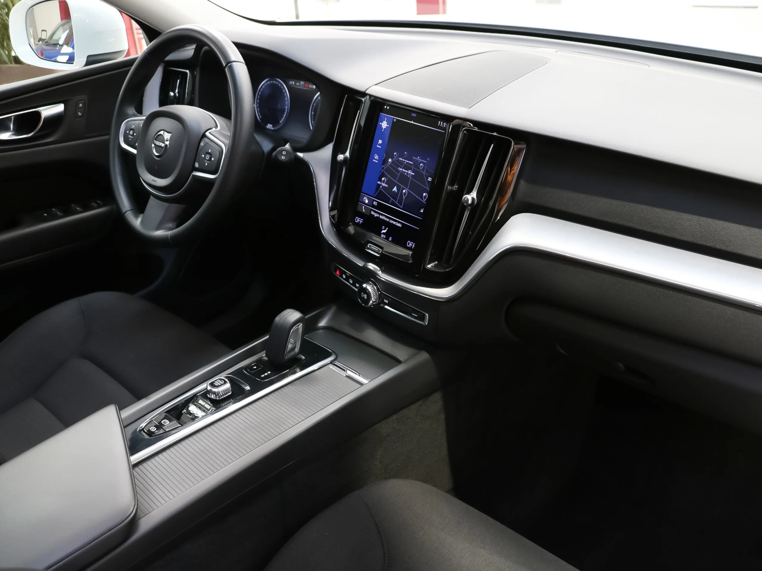 Volvo XC60 B4 D Momentum Pro Auto 145 kW (197 CV) - Foto 5