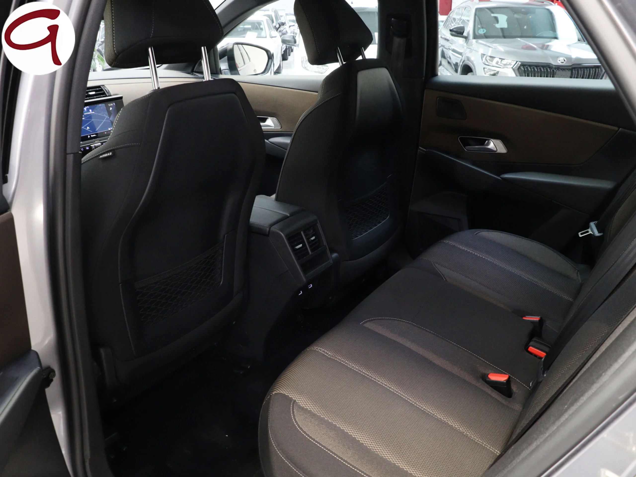 DS DS7 Crossback BlueHDi 130 Be Chic Auto 96 kW (130 CV) - Foto 9