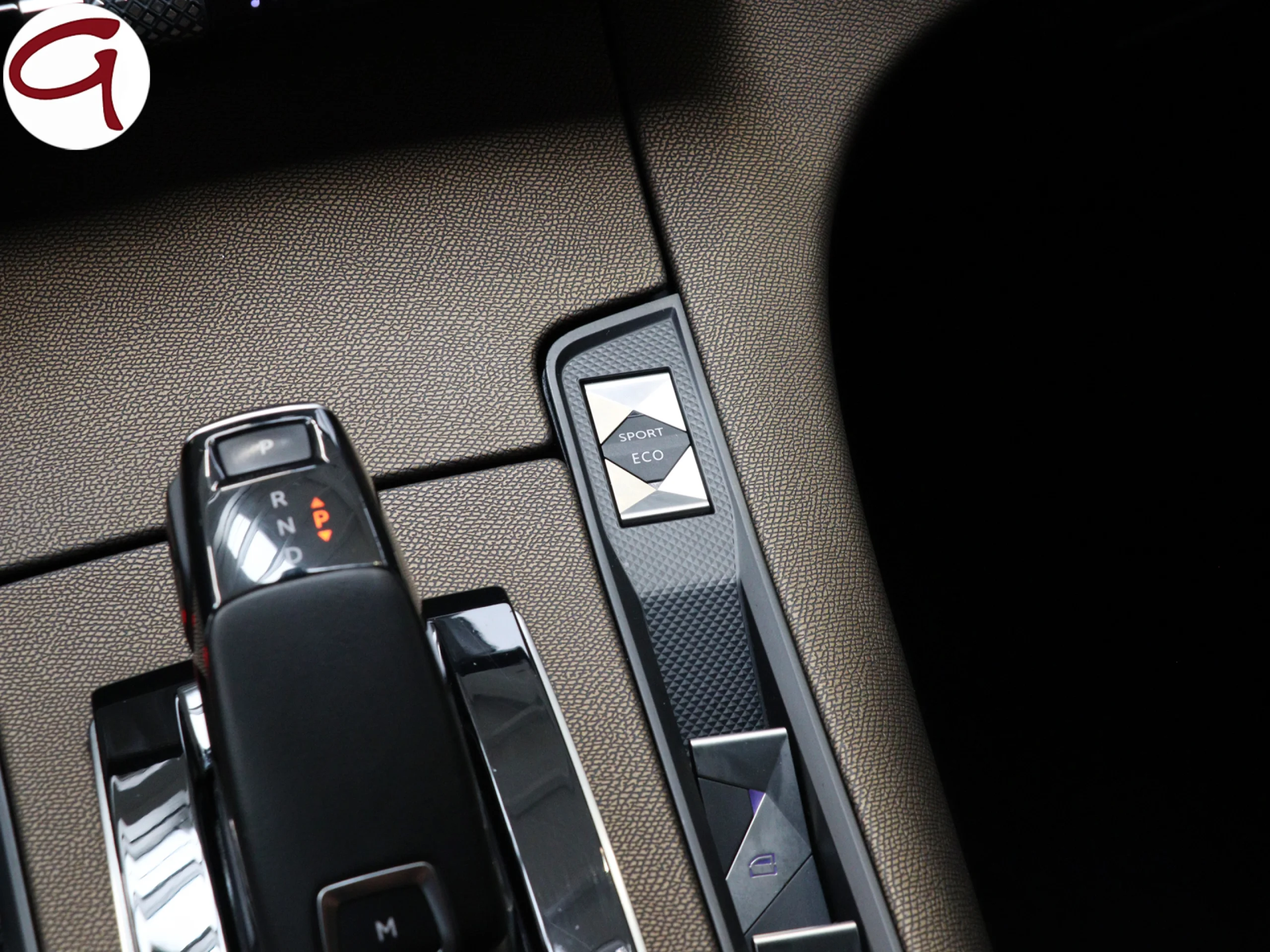 DS DS7 Crossback BlueHDi 130 Be Chic Auto 96 kW (130 CV) - Foto 21