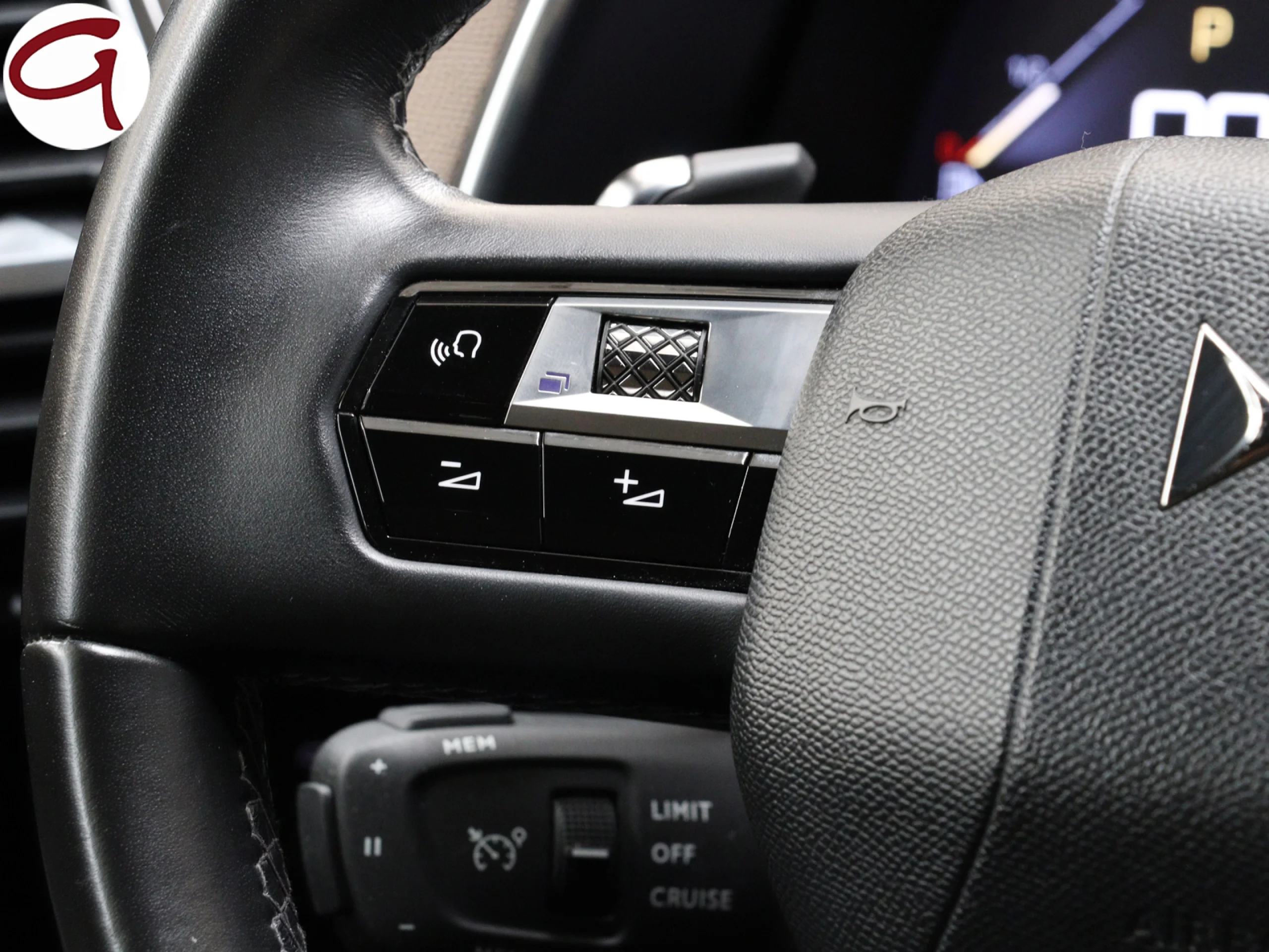 DS DS7 Crossback BlueHDi 130 Be Chic Auto 96 kW (130 CV) - Foto 24