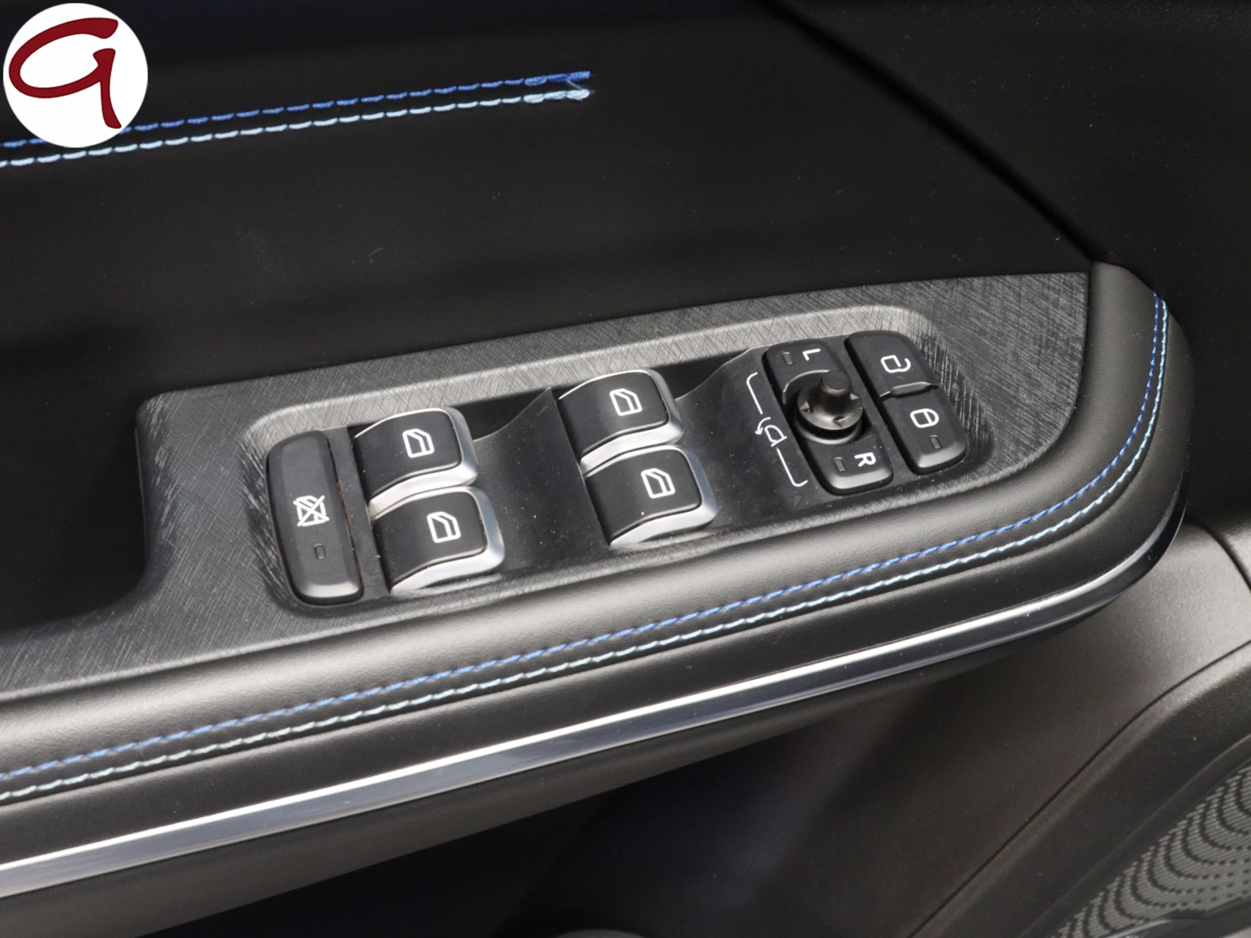 Lynk & Co 01 1.5 PHEV 6.6kW 192 kW (261 CV) - Foto 9