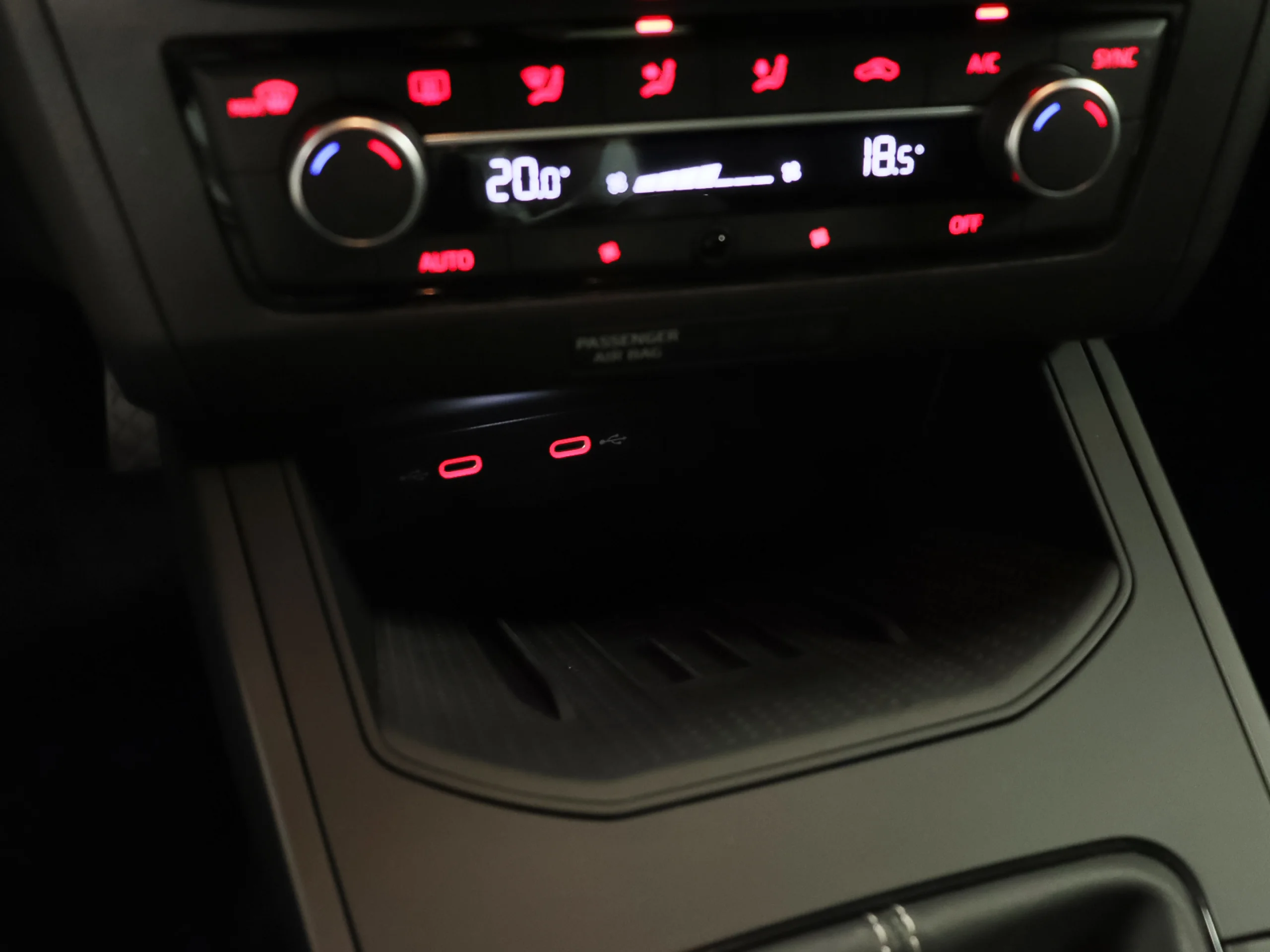 SEAT Arona 1.0 TSI S&S Style+ 85 kW (115 CV) - Foto 24