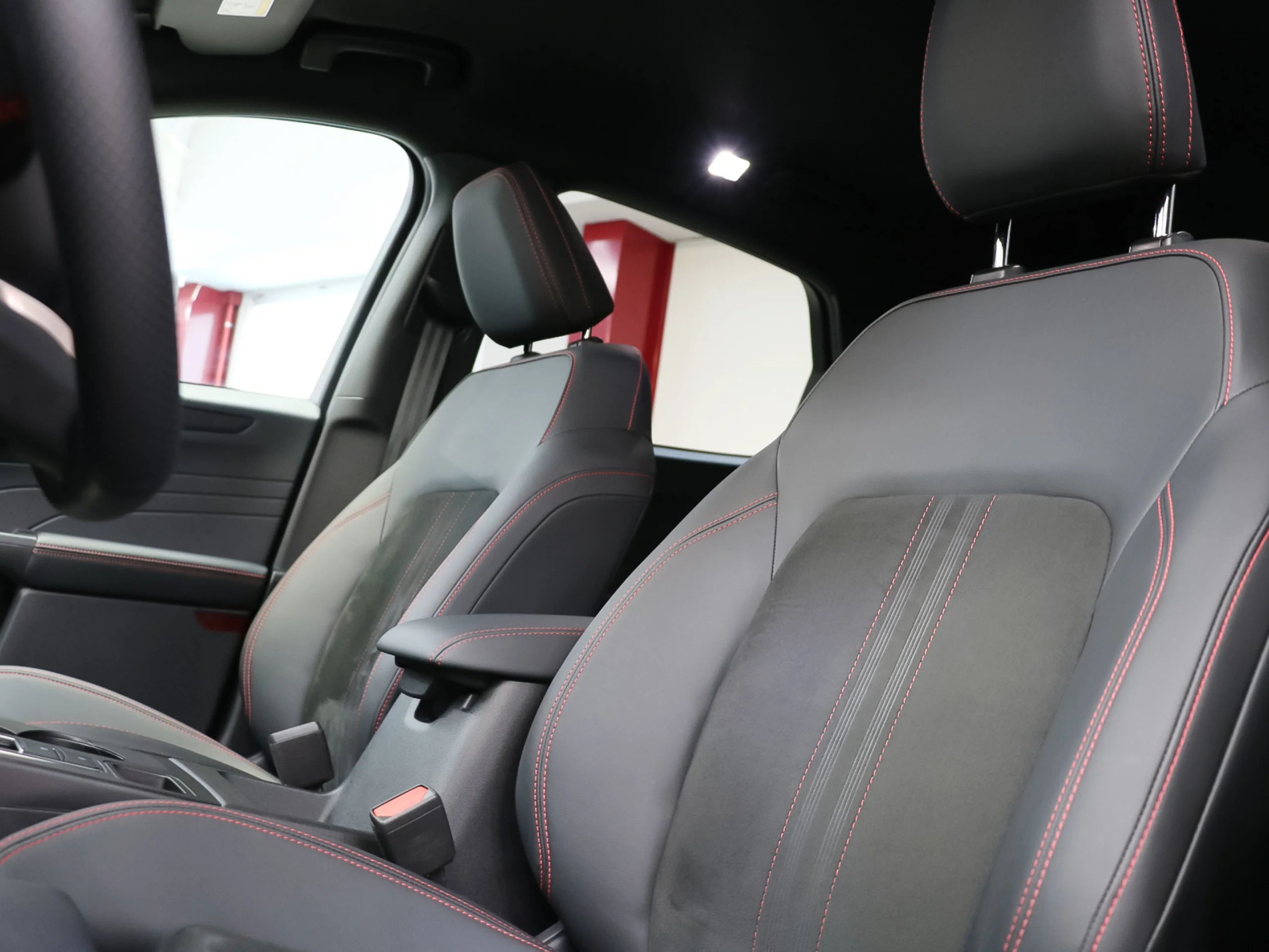 Ford Kuga 2.5 Duratec PHEV ST-Line X Auto 178 kW (243 CV) - Foto 12