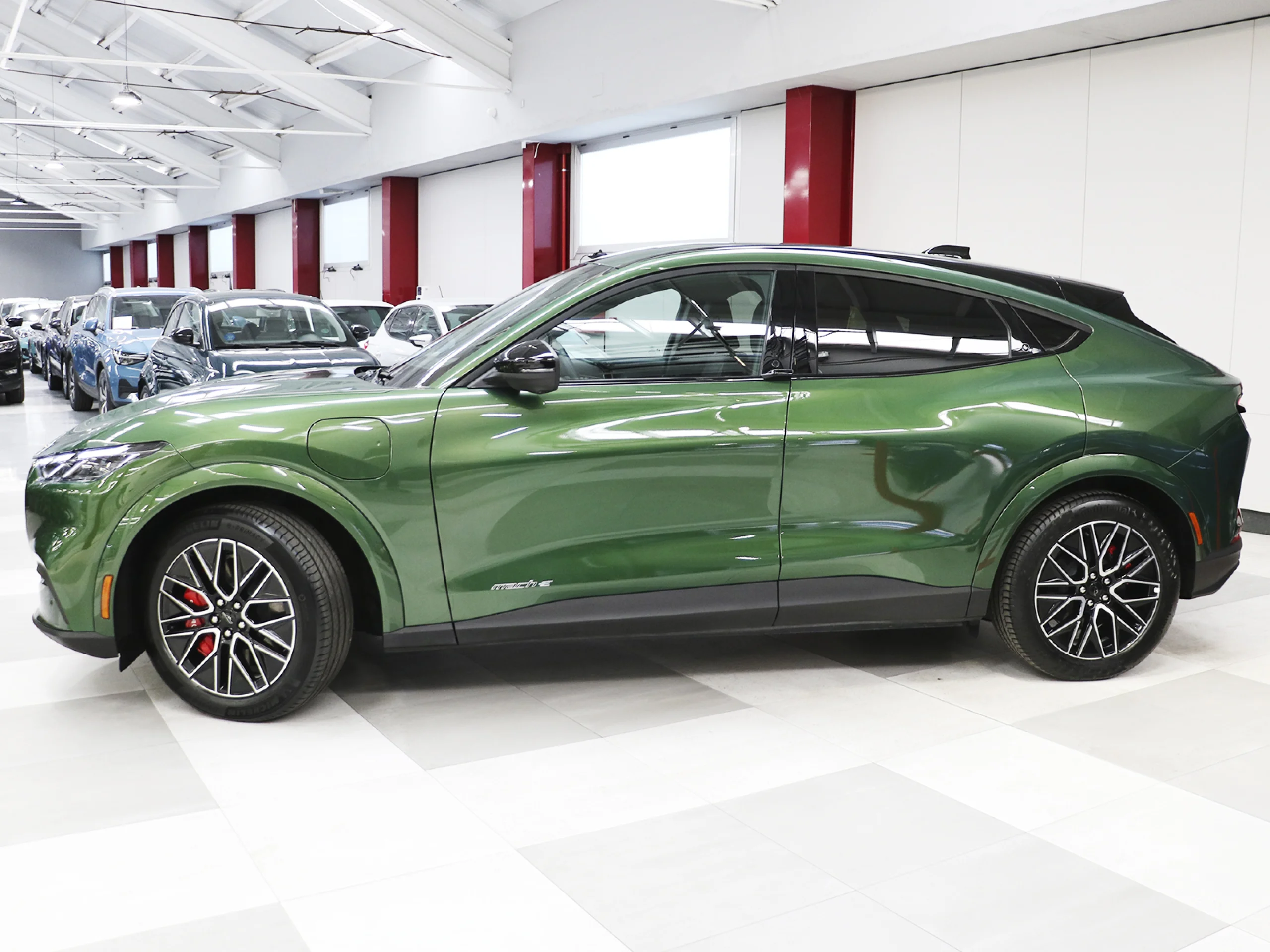 Ford Mustang Mach-E Premium Rango Extendido RWD 216 kW (294 CV) - Foto 2