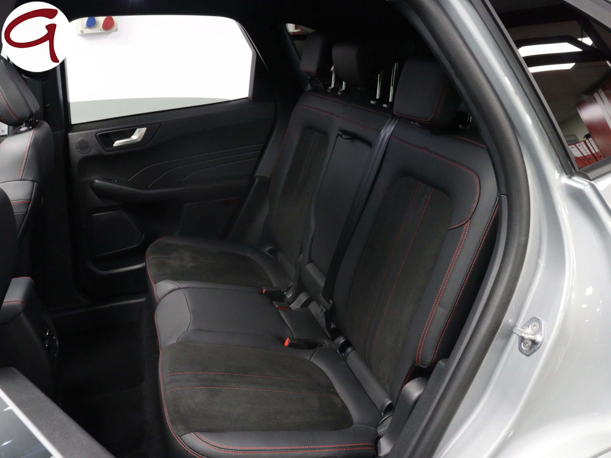 Ford Kuga 2.5 Duratec PHEV ST-Line X Auto 178 kW (243 CV) - Foto 11