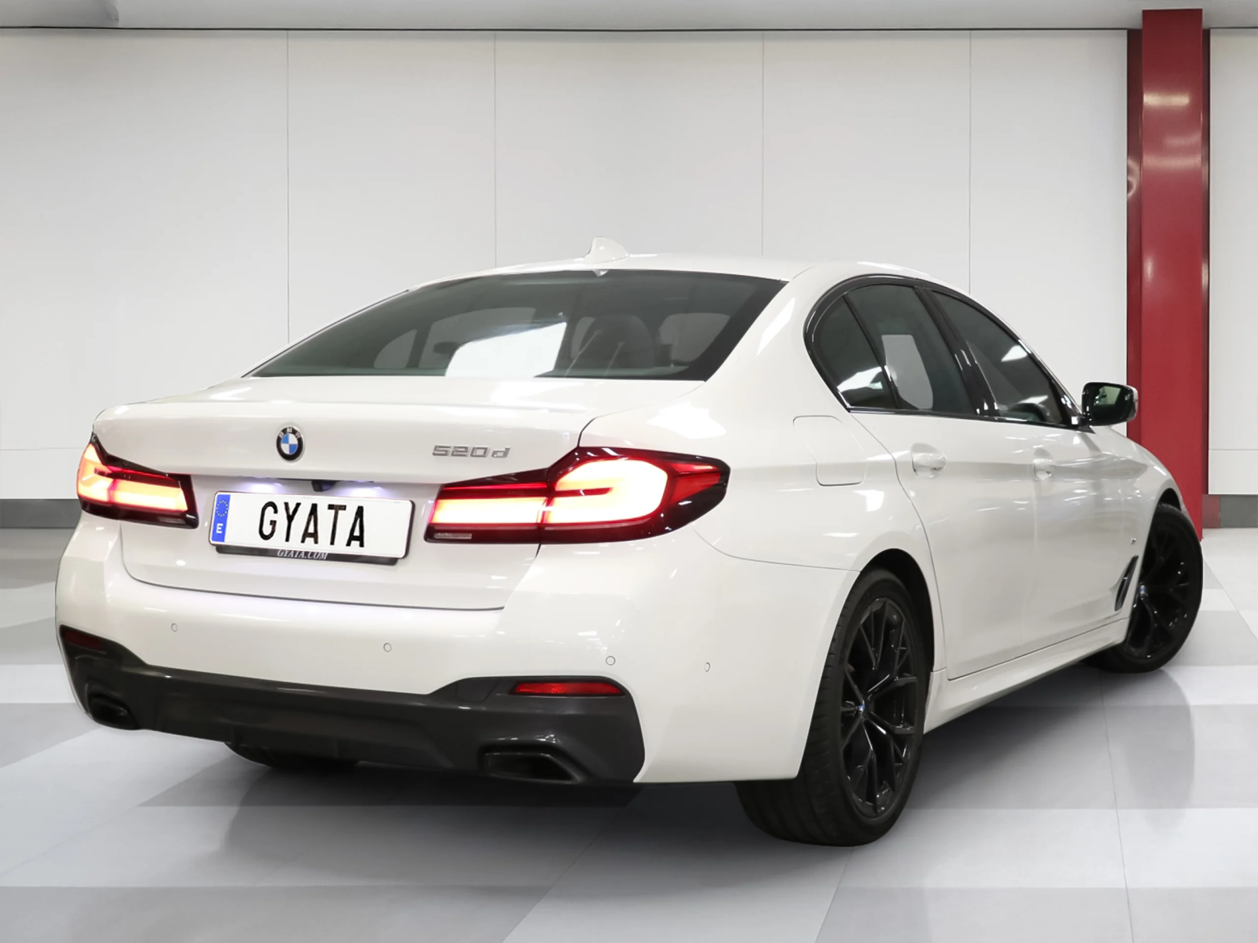 BMW Serie 5 520d 140 kW (190 CV) - Foto 2