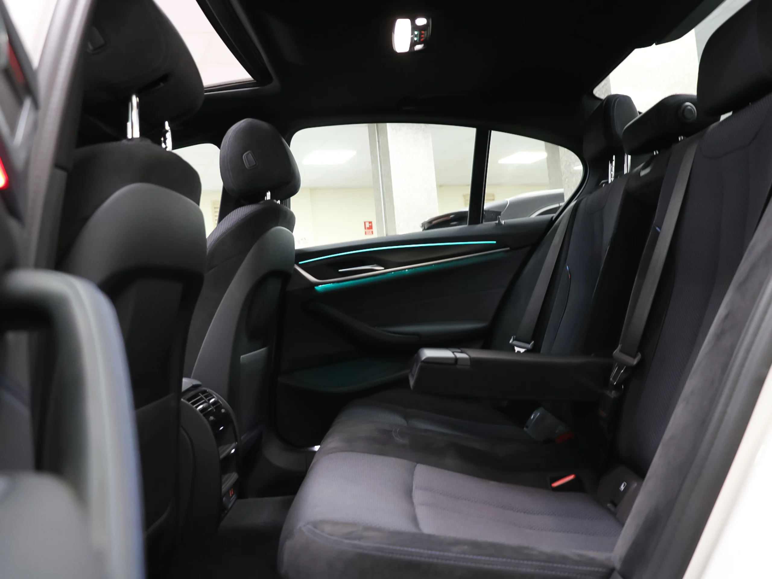 BMW Serie 5 520d 140 kW (190 CV) - Foto 9