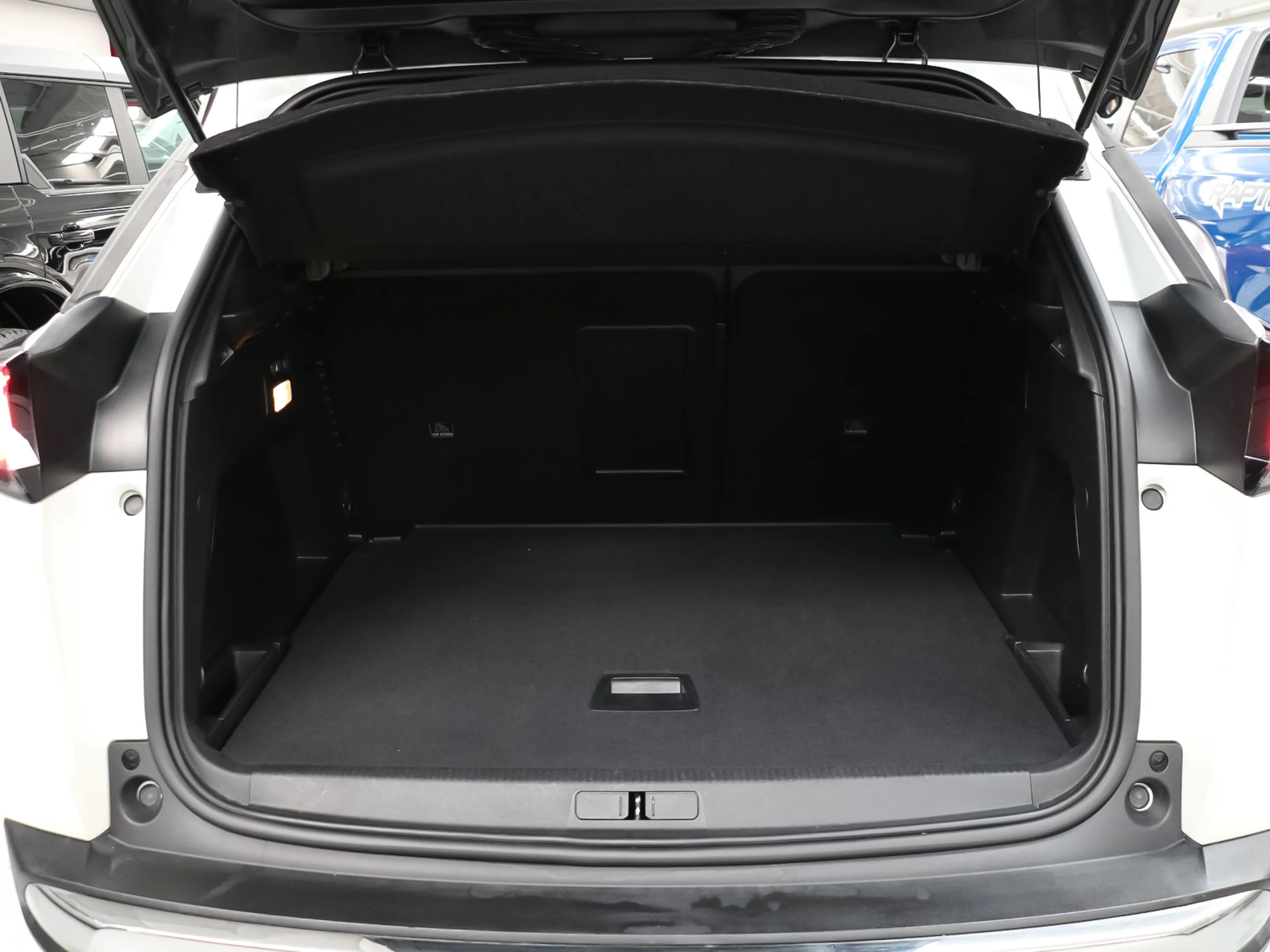 Peugeot 3008 PureTech 130 S&S Allure Pack 96 kW (130 CV) - Foto 34