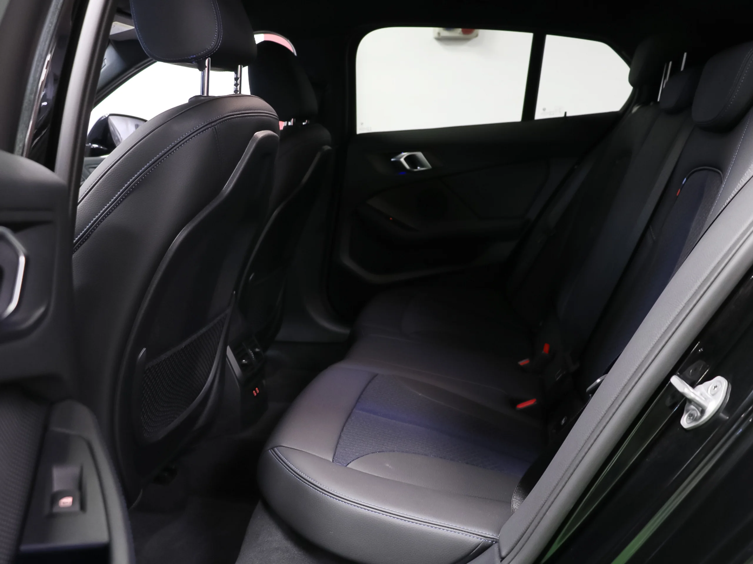 BMW Serie 1 118i 100 kW (136 CV) - Foto 9