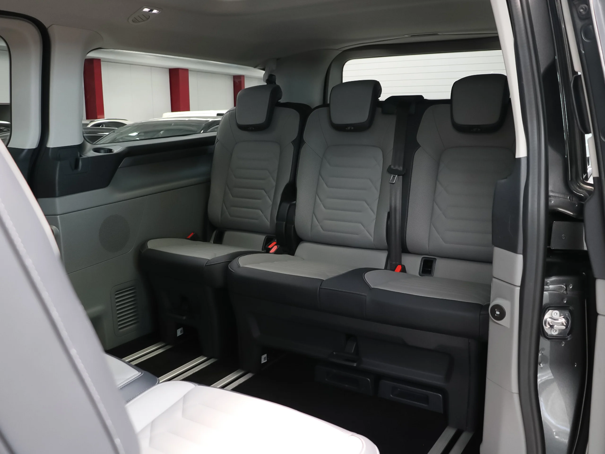 Ford Grand Tourneo Custom BEV 64kWh L2 Titanium X 160 kW (218 CV) - Foto 13
