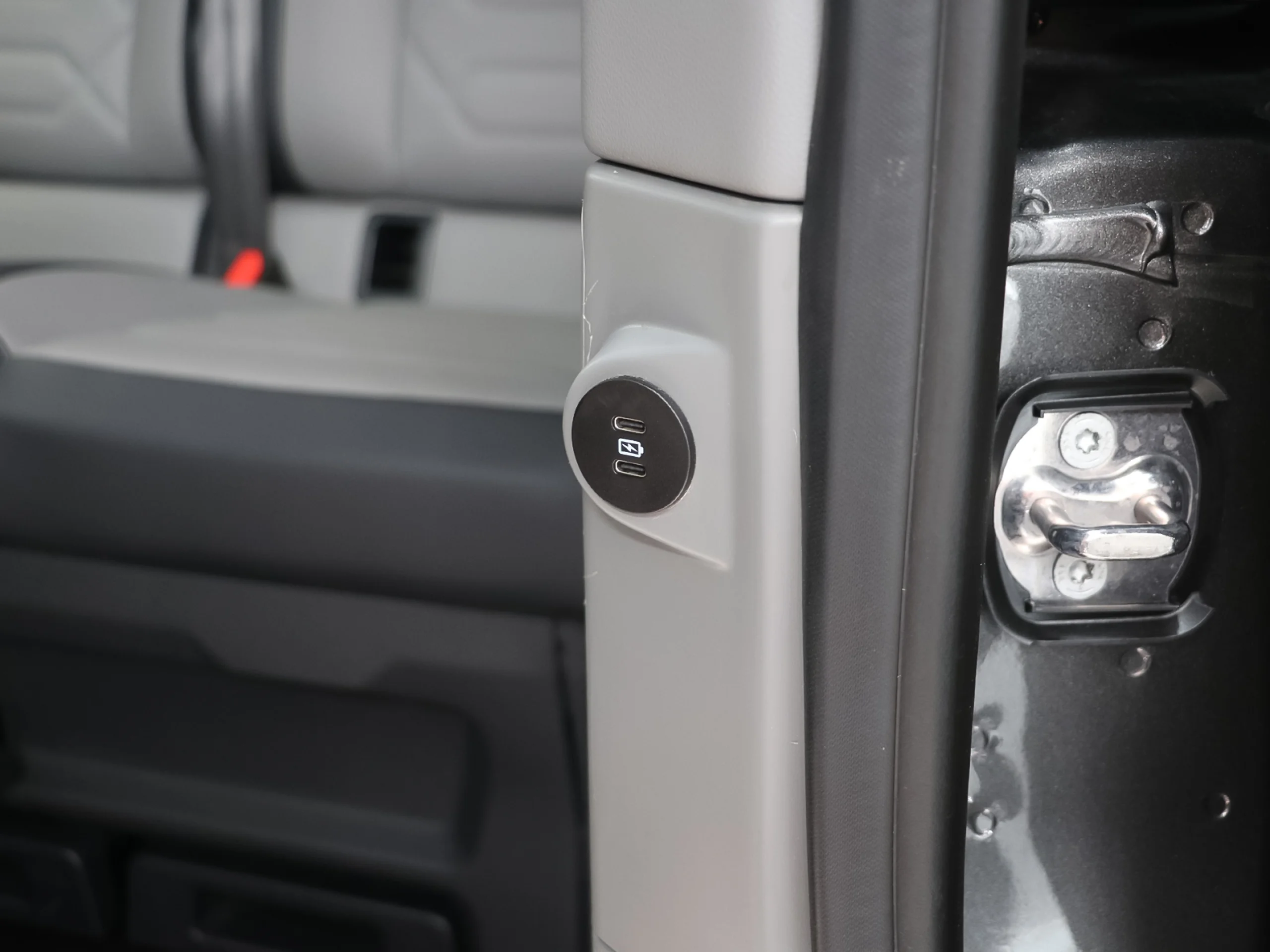 Ford Grand Tourneo Custom BEV 64kWh L2 Titanium X 160 kW (218 CV) - Foto 15