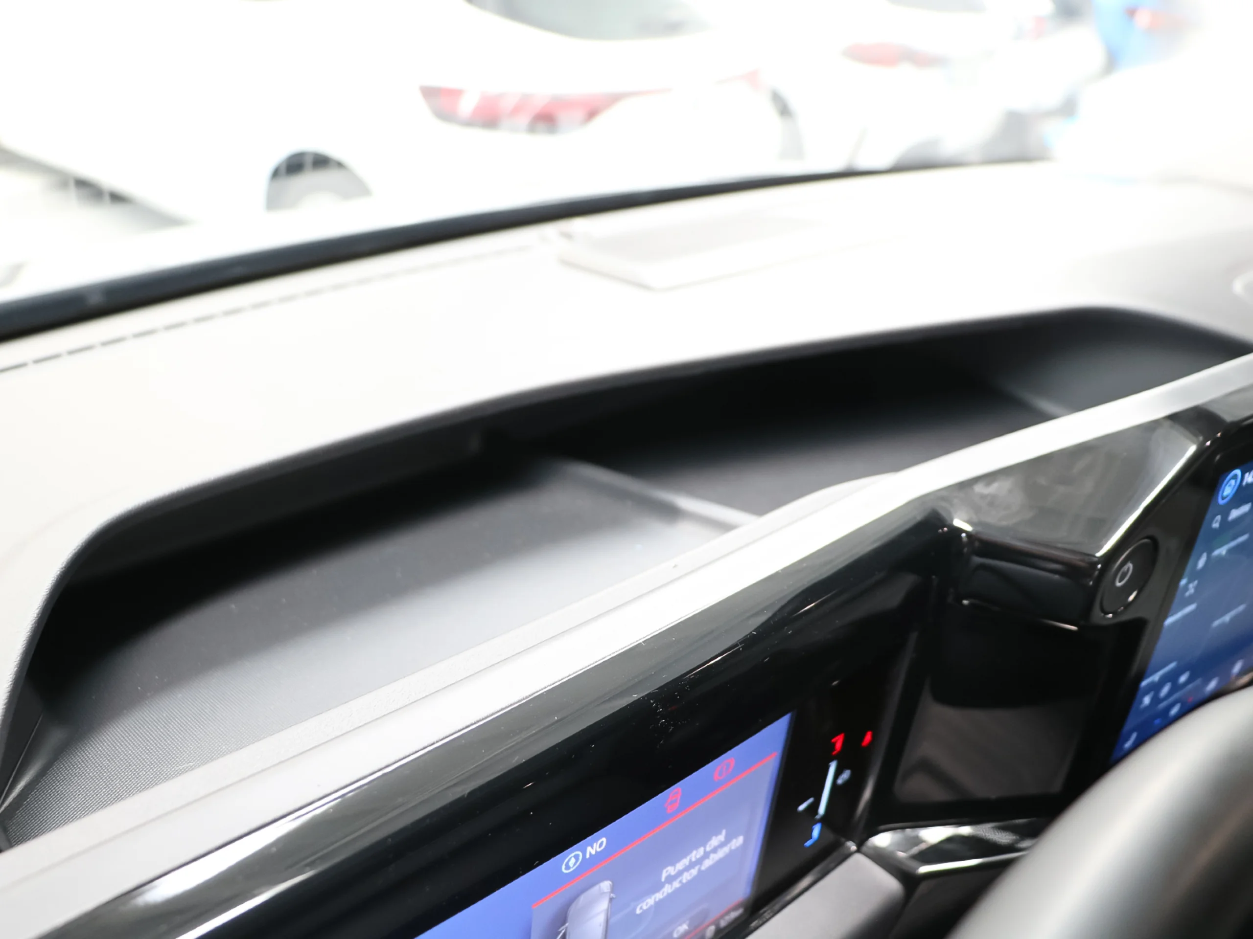 Ford Grand Tourneo Custom BEV 64kWh L2 Titanium X 160 kW (218 CV) - Foto 19
