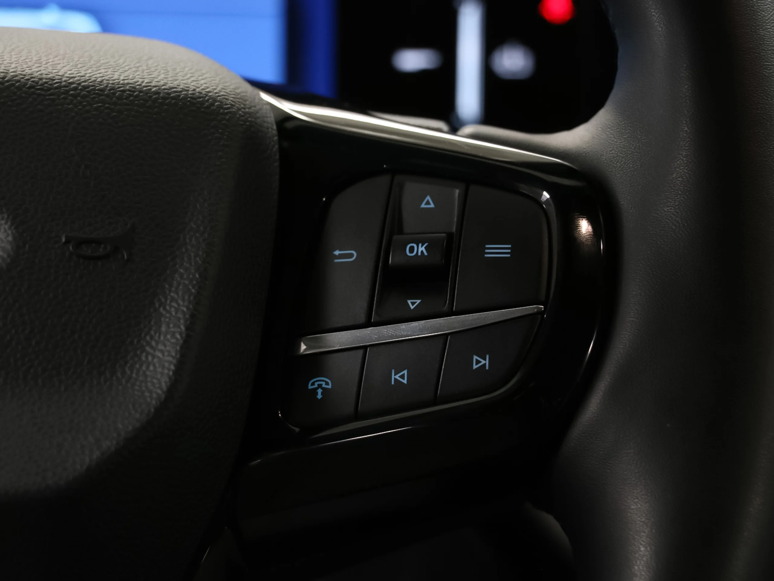 Ford Grand Tourneo Custom BEV 64kWh L2 Titanium X 160 kW (218 CV) - Foto 49