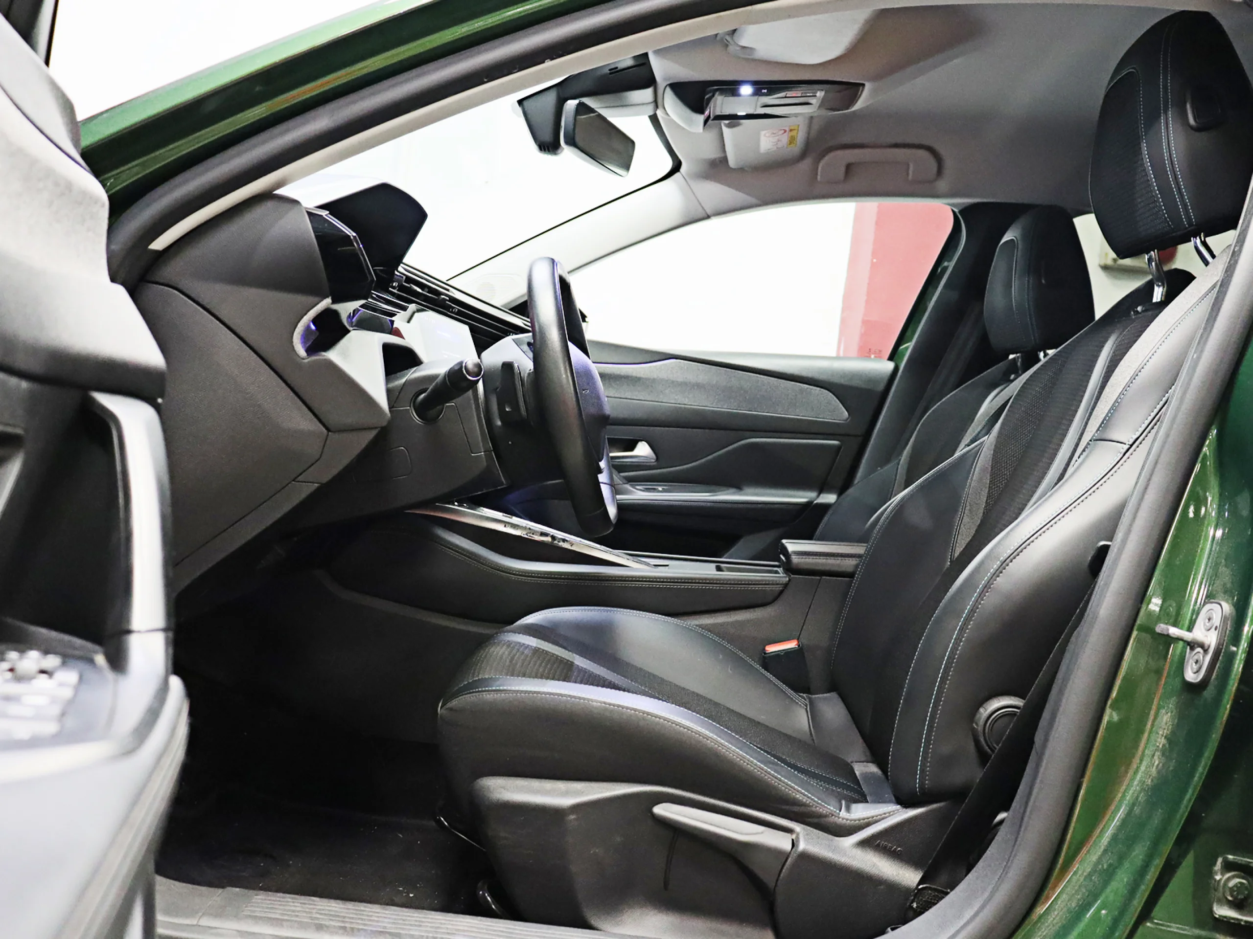 Peugeot 308 BlueHDi 130 S&S Allure EAT8 96 kW (130 CV) - Foto 5