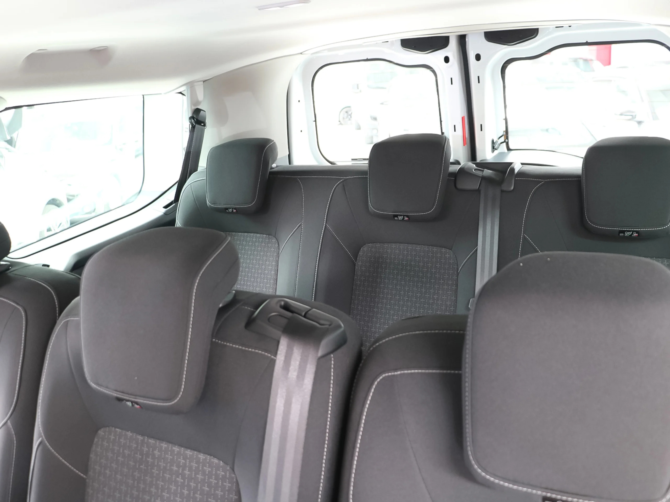 Ford Transit Custom Kombi 2.0 EcoBlue 320 L1 Trend 100 kW (136 CV) - Foto 11
