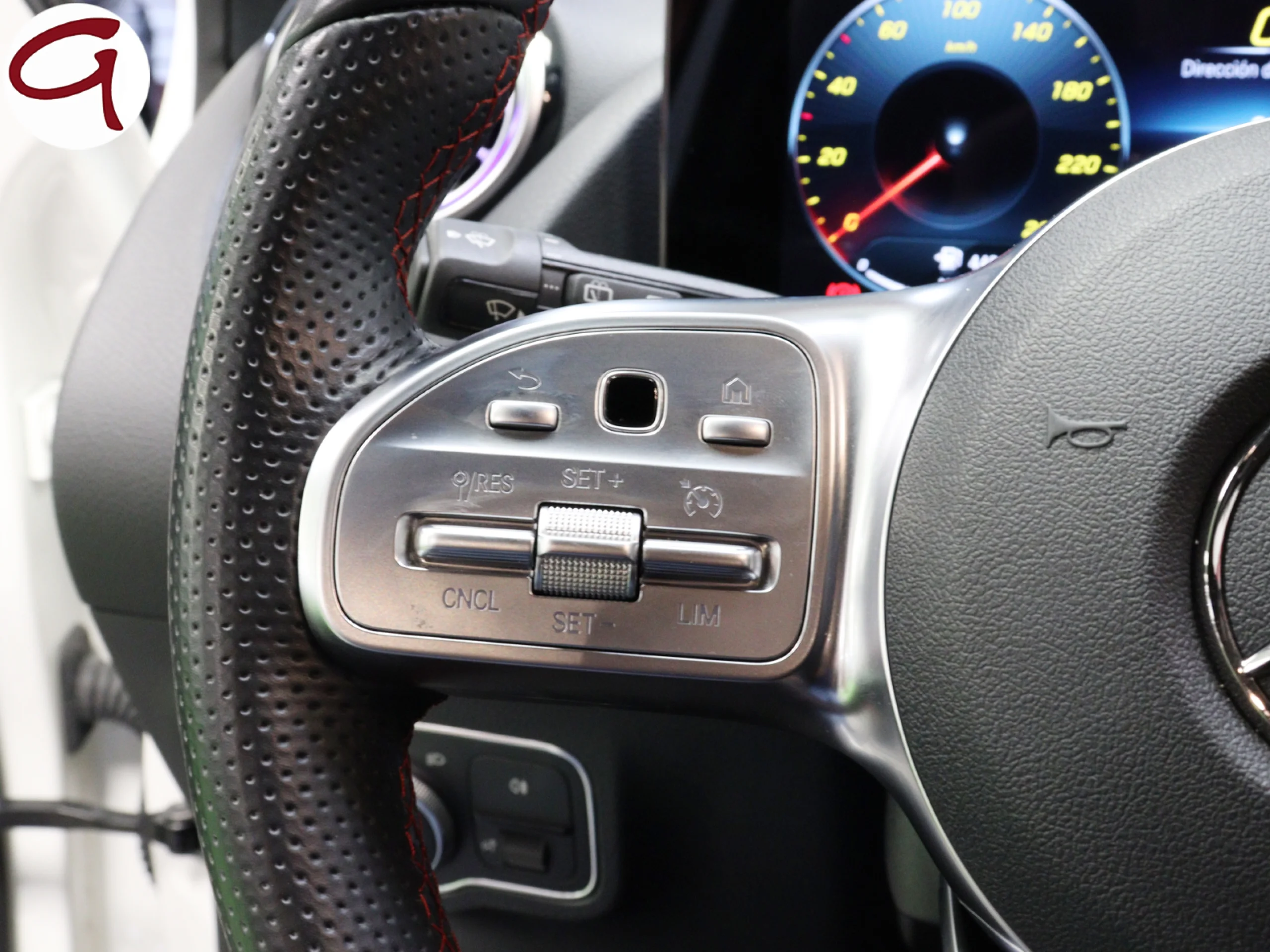 Mercedes-Benz GLA 200 D 110 kW (150 CV) - Foto 11