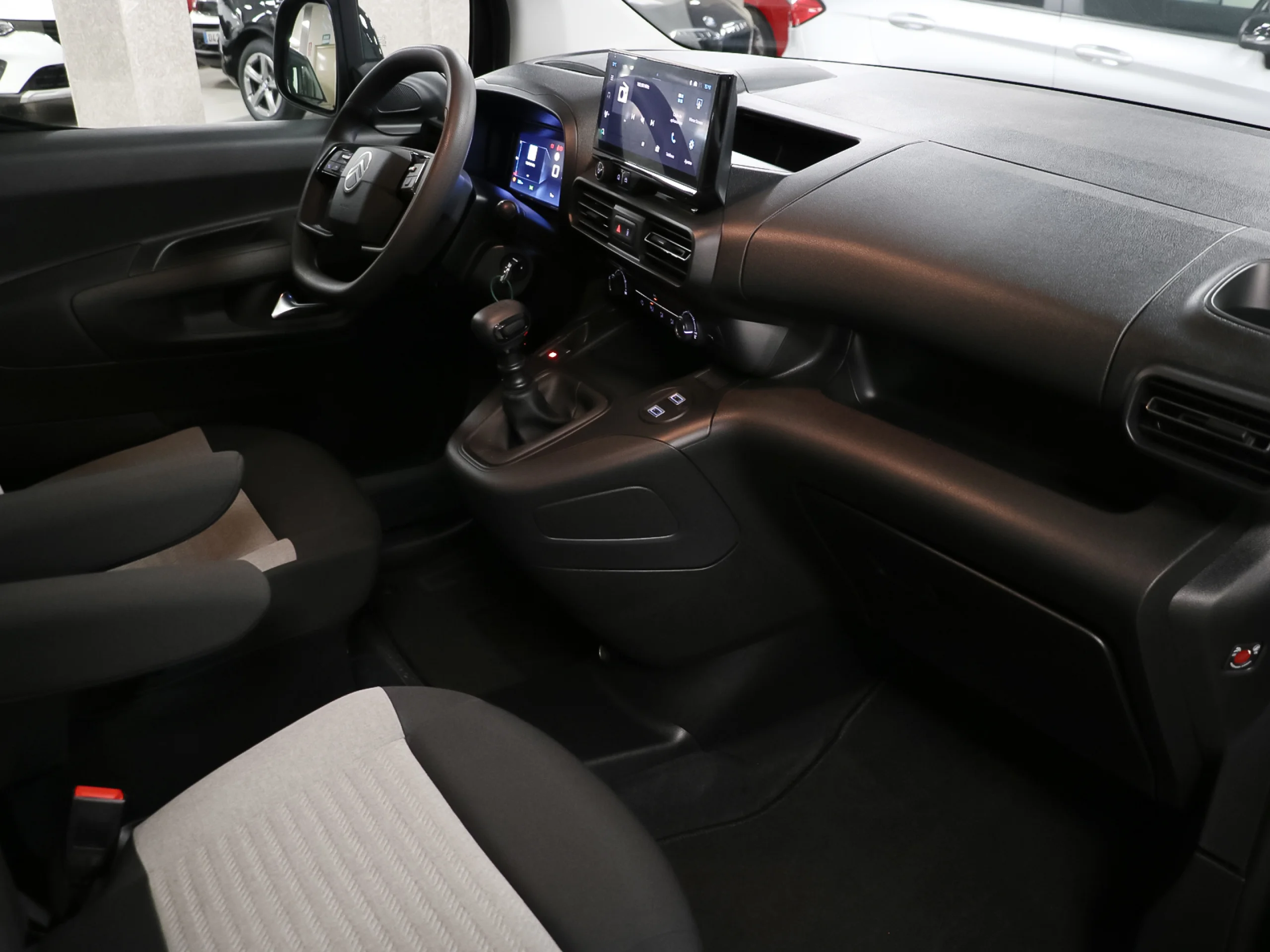 Citroen Berlingo BlueHDi 100 S&S Plus Talla XL 75 kW (102 CV) - Foto 4