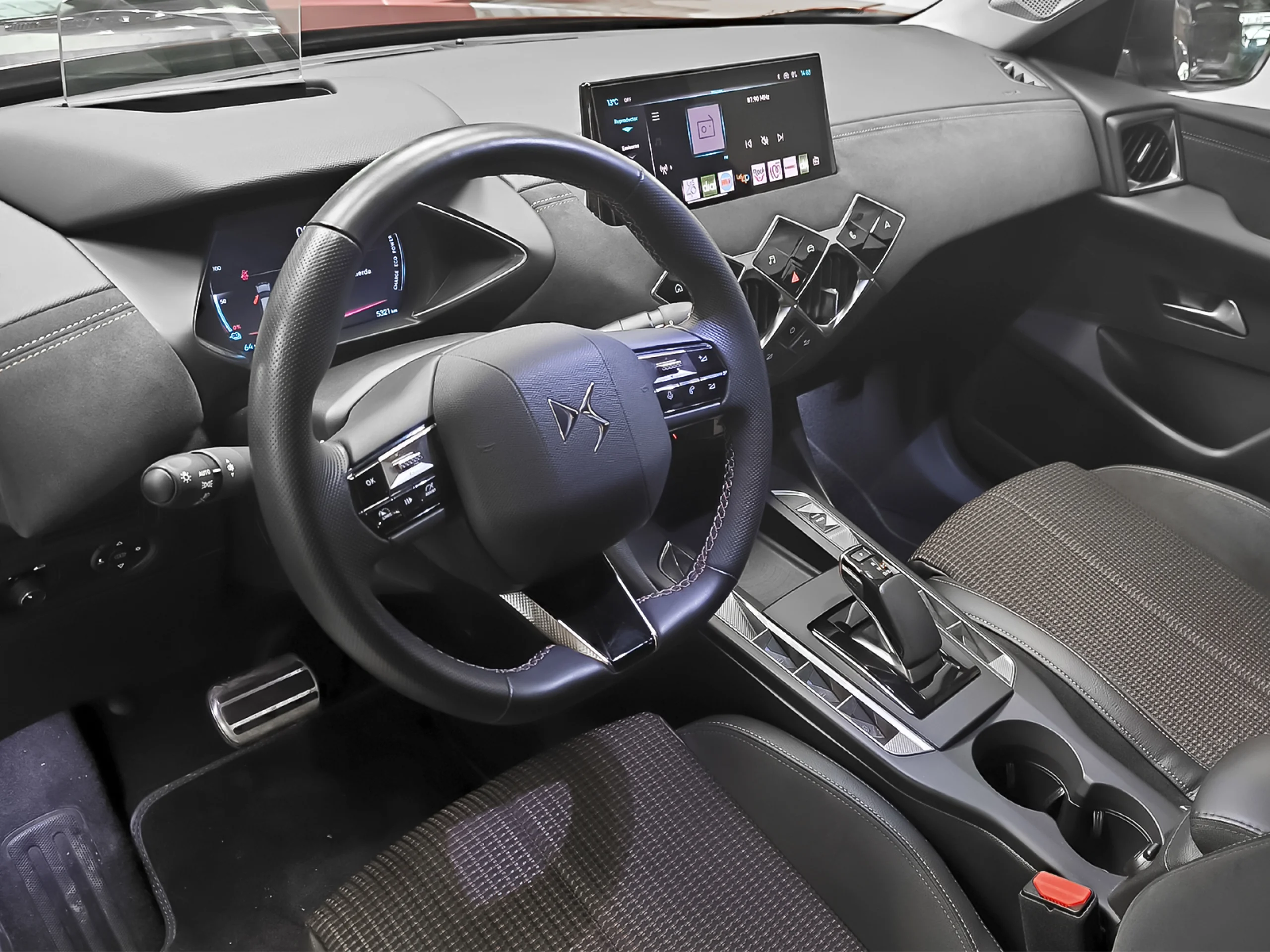 DS DS3 E-Tense Performance Line+ 115 kW (156 CV) - Foto 3