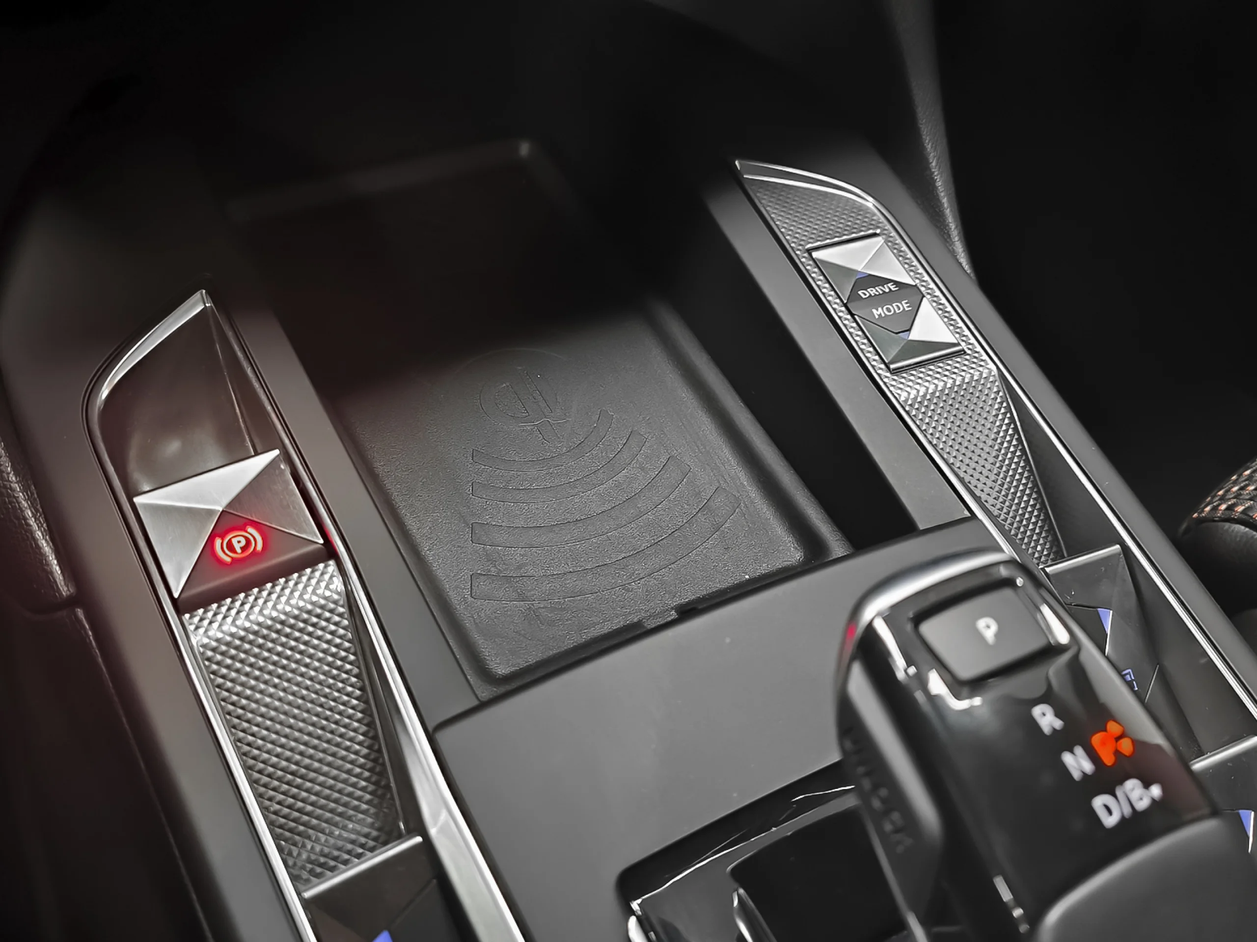 DS DS3 E-Tense Performance Line+ 115 kW (156 CV) - Foto 17