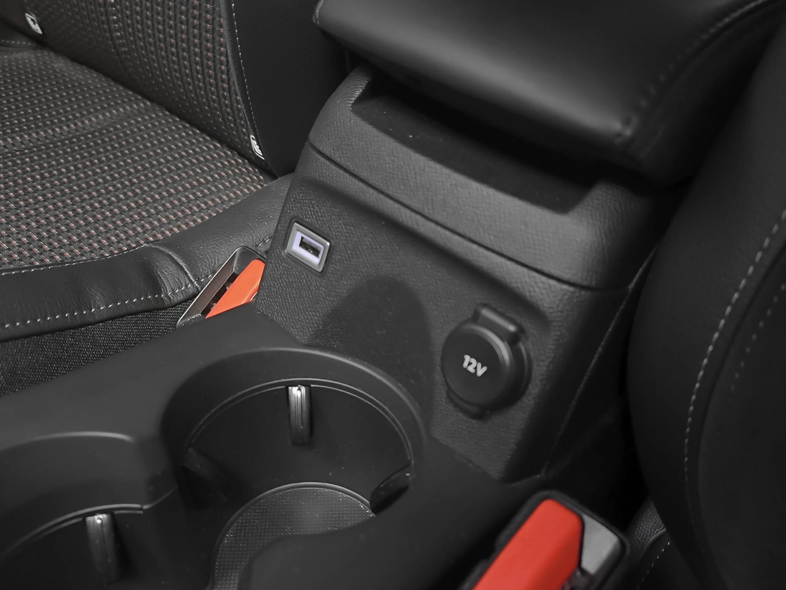 DS DS3 E-Tense Performance Line+ 115 kW (156 CV) - Foto 19