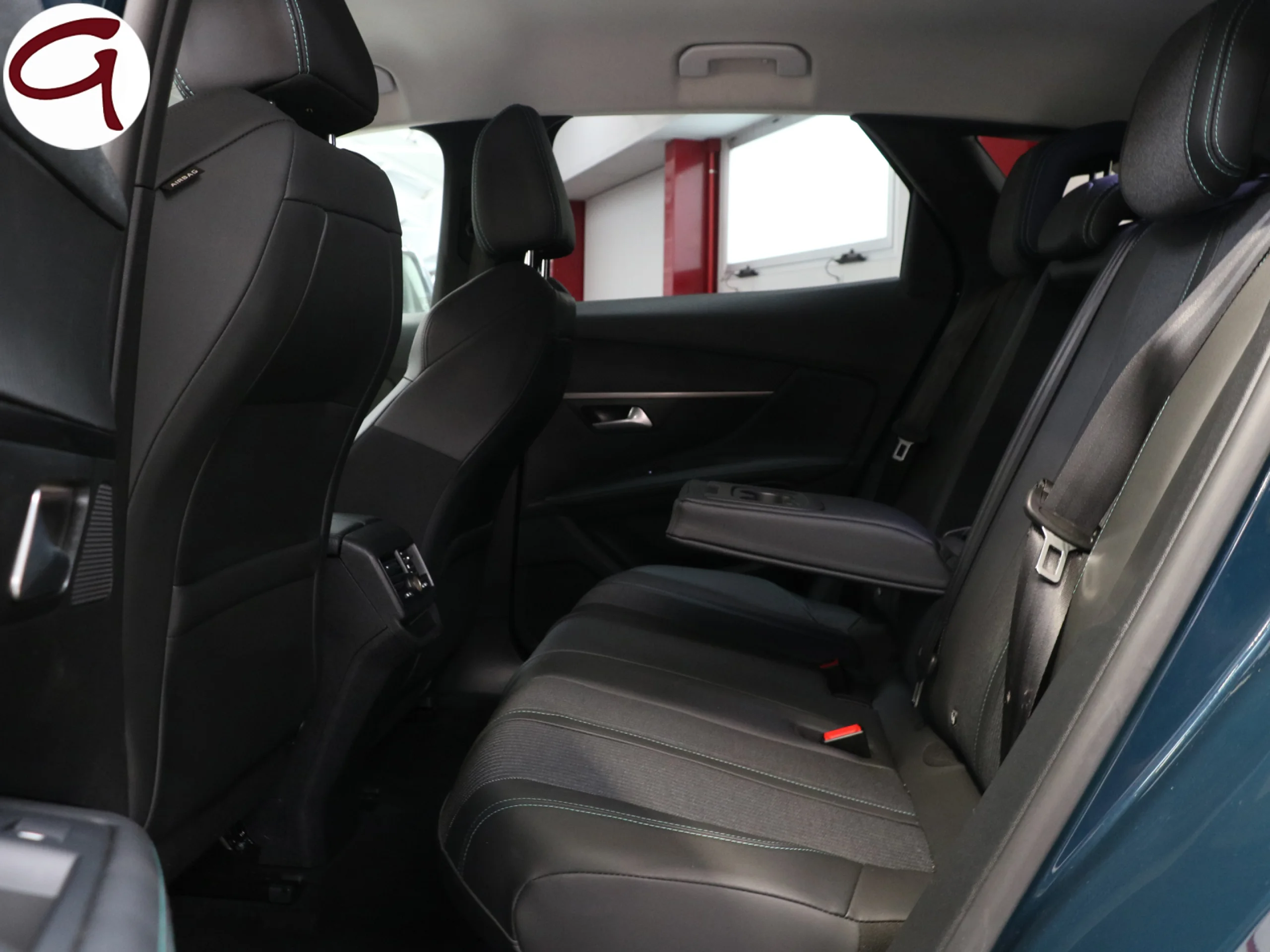 Peugeot 3008 Hybrid 225 Allure Pack e-EAT8 165 kW (225 CV) - Foto 7