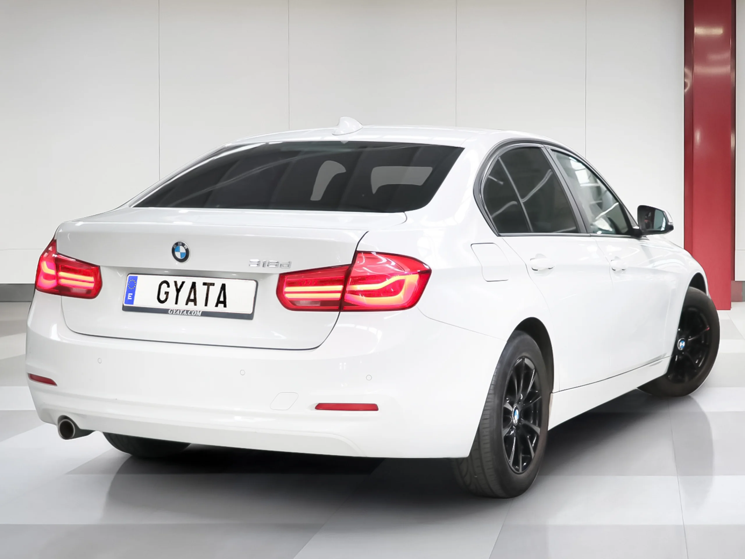 BMW Serie 3 318d 110 kW (150 CV) - Foto 2