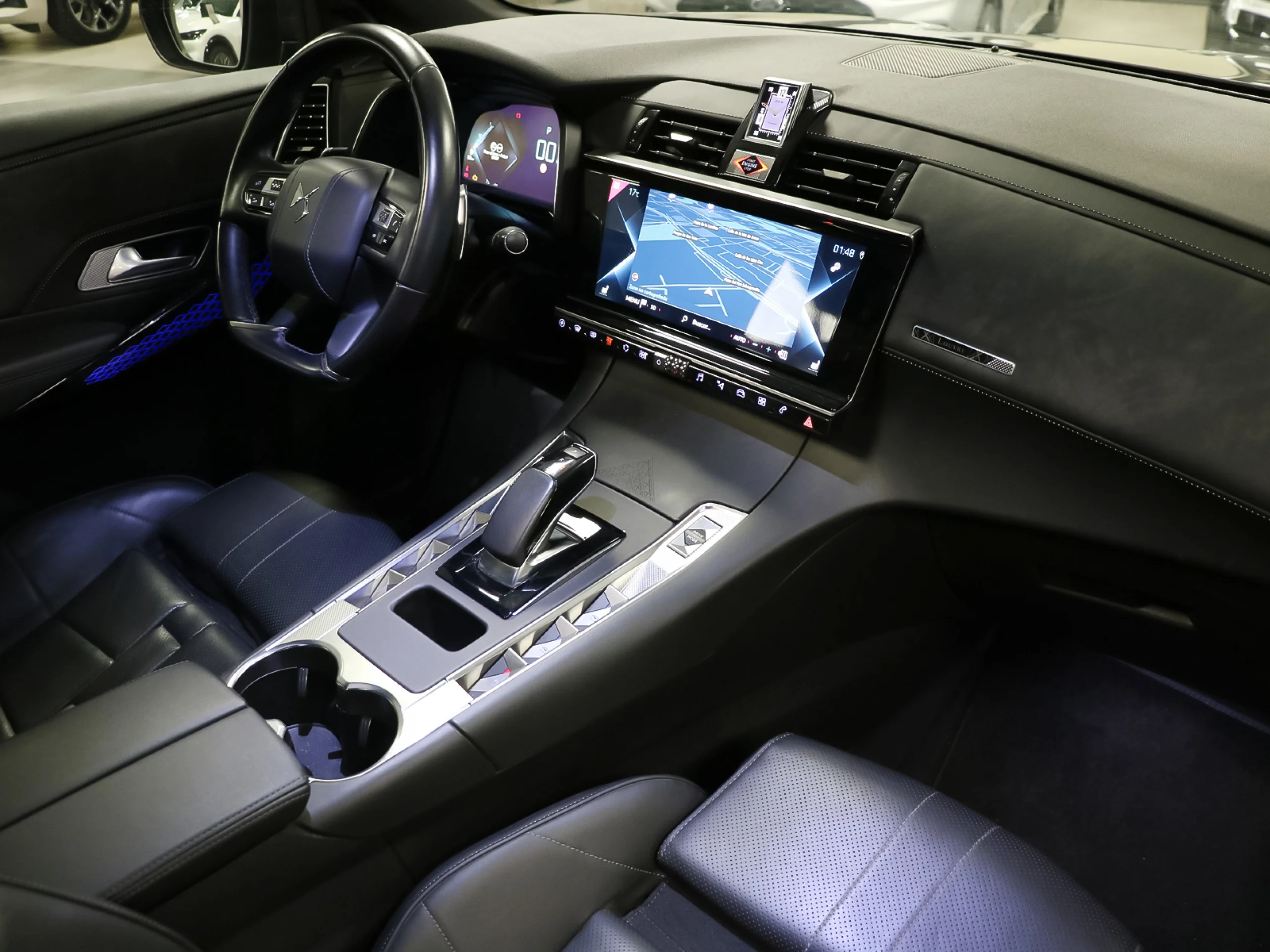 DS DS7 Crossback E-Tense 300 Louvre 4WD Auto 221 kW (300 CV) - Foto 4