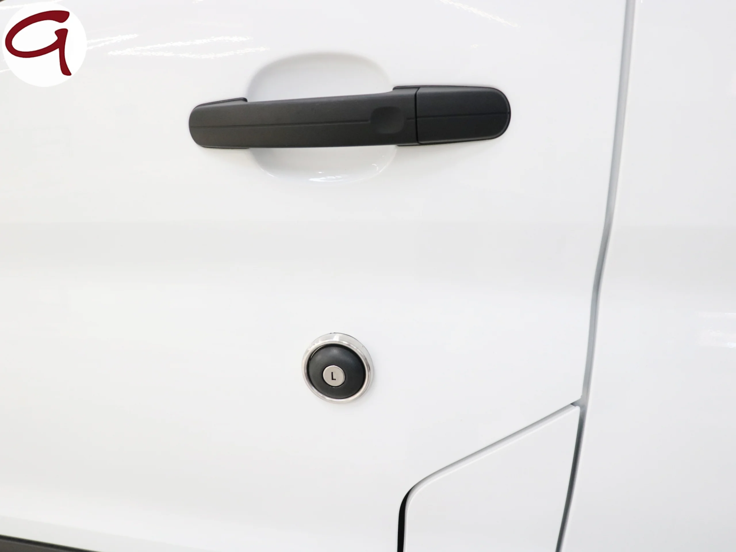 Ford Transit Furgon 350 BEV Trend L3 RWD 75kWh 135 kW (184 CV) - Foto 17