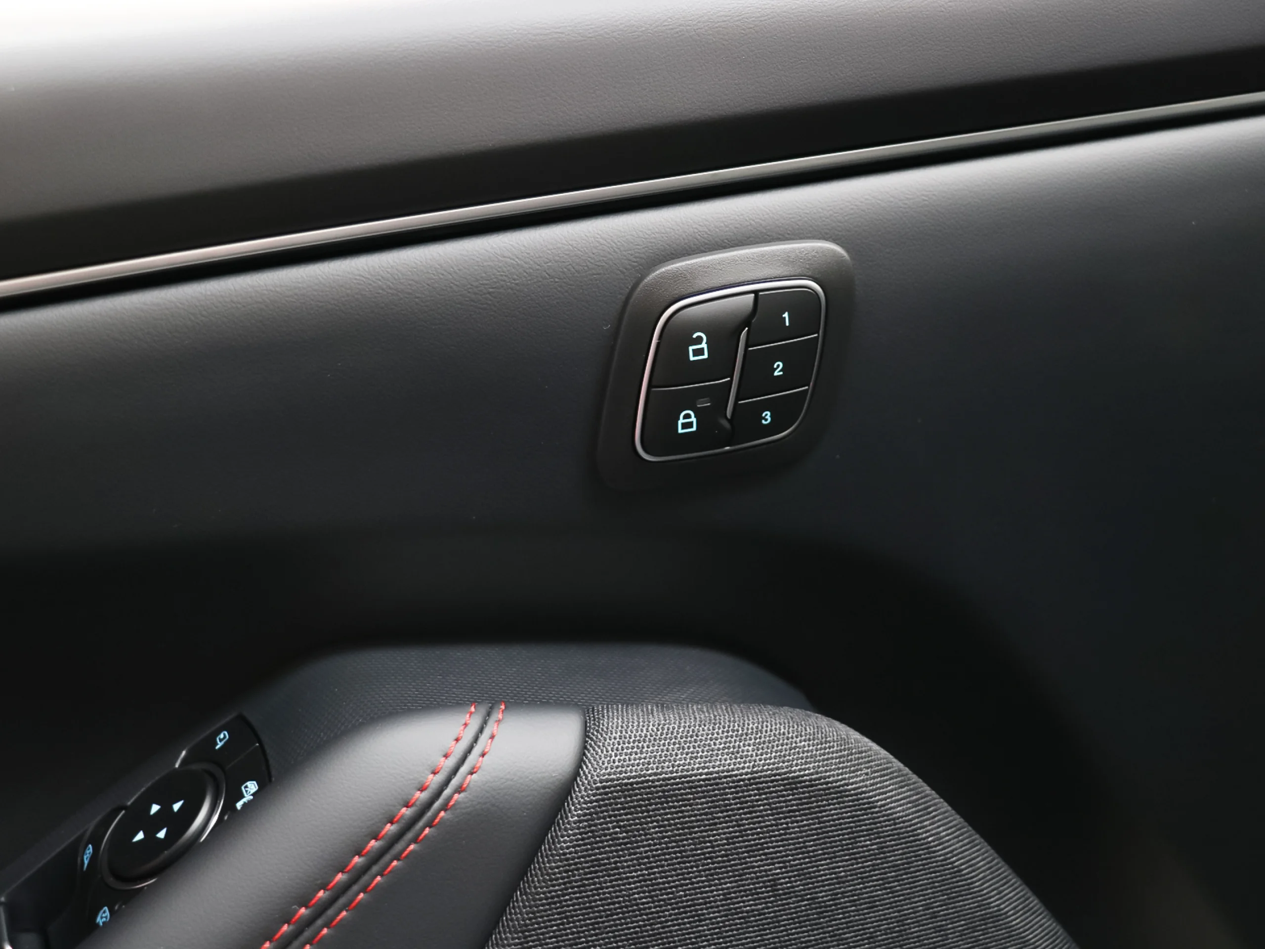 Ford Mustang Mach-E Premium RWD Rango Extendido 216 kW (294 CV) - Foto 24