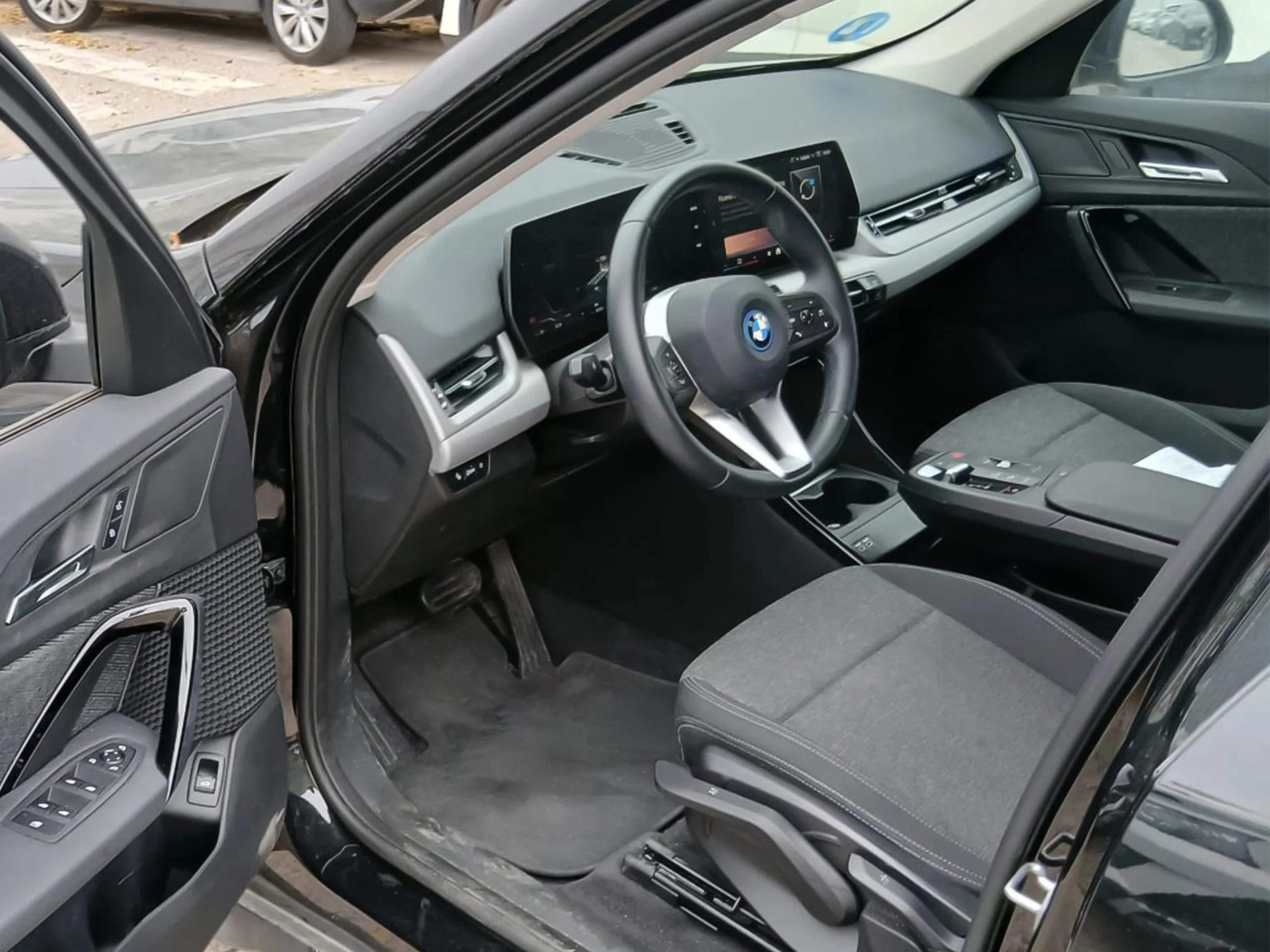 BMW IX1 eDrive20 150 kW (204 CV) - Foto 3